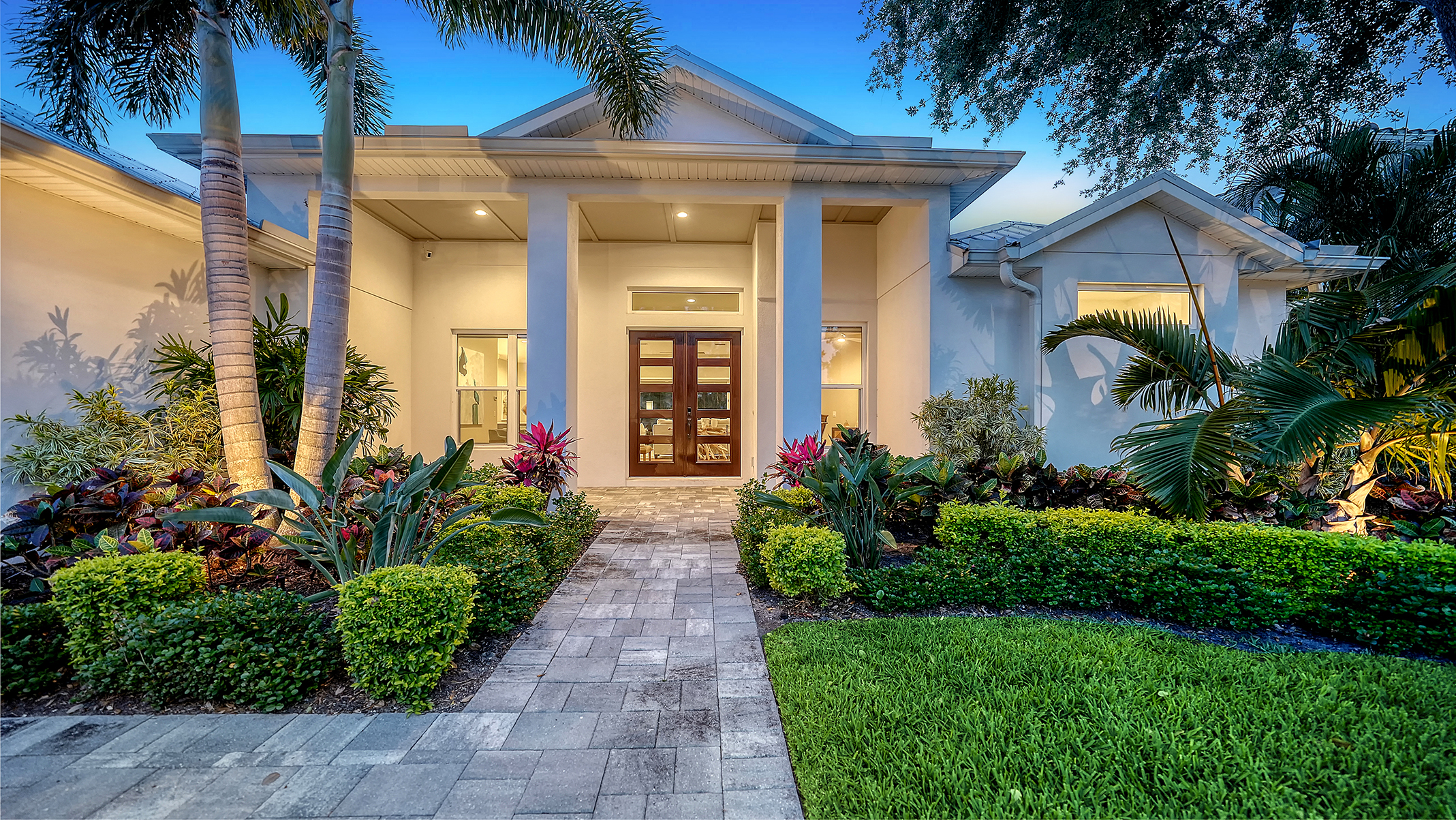 Magnolia House Sarasota: a 5-star rated, boutique-level stay under the palms