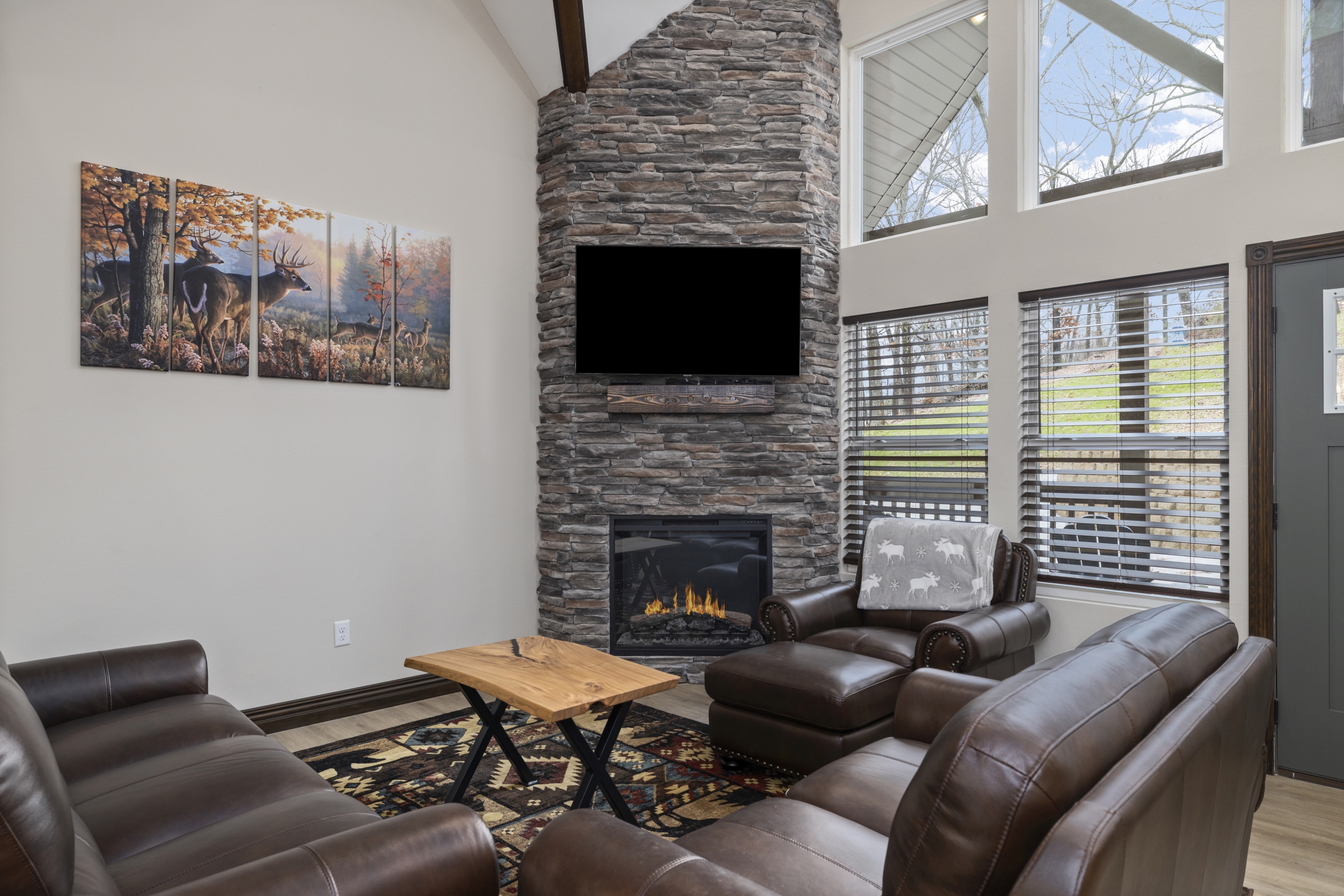 Rock and Timber Lodge (2 Bedroom)