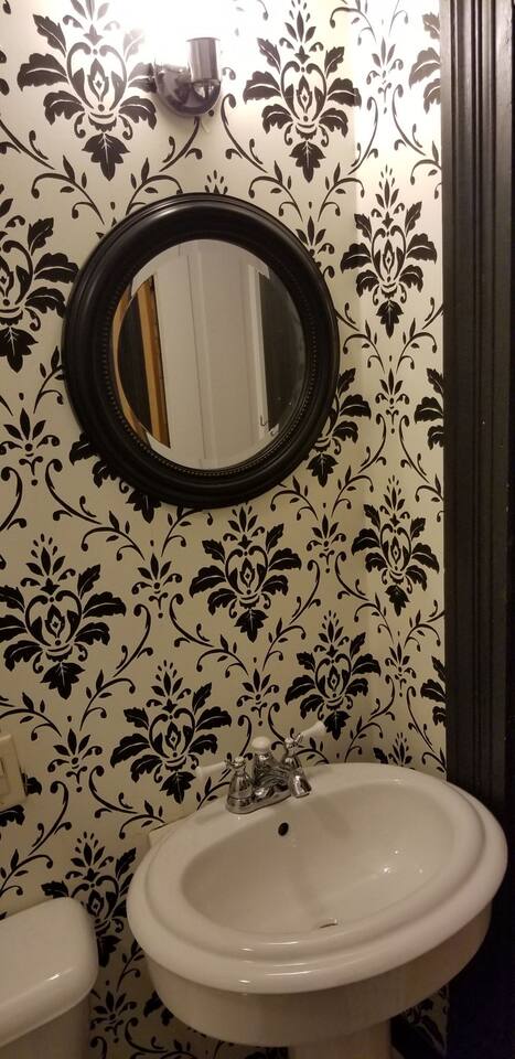 Historic Victorian Inn Blue Room 4