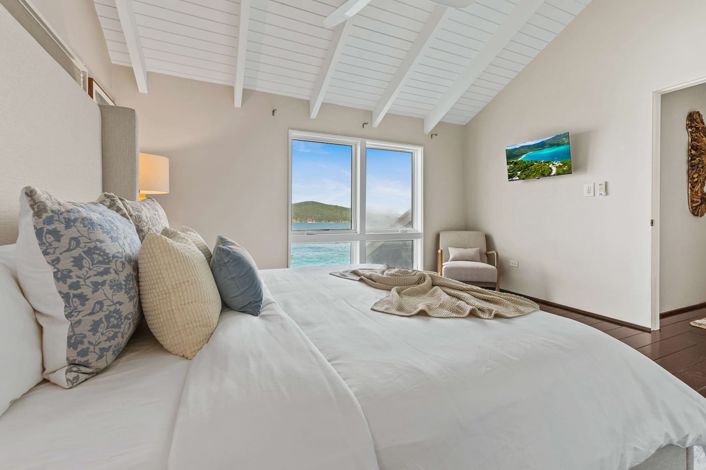 Upstairs bedroom with walk in closet. Near the upstairs main restroom. King sized bed! 