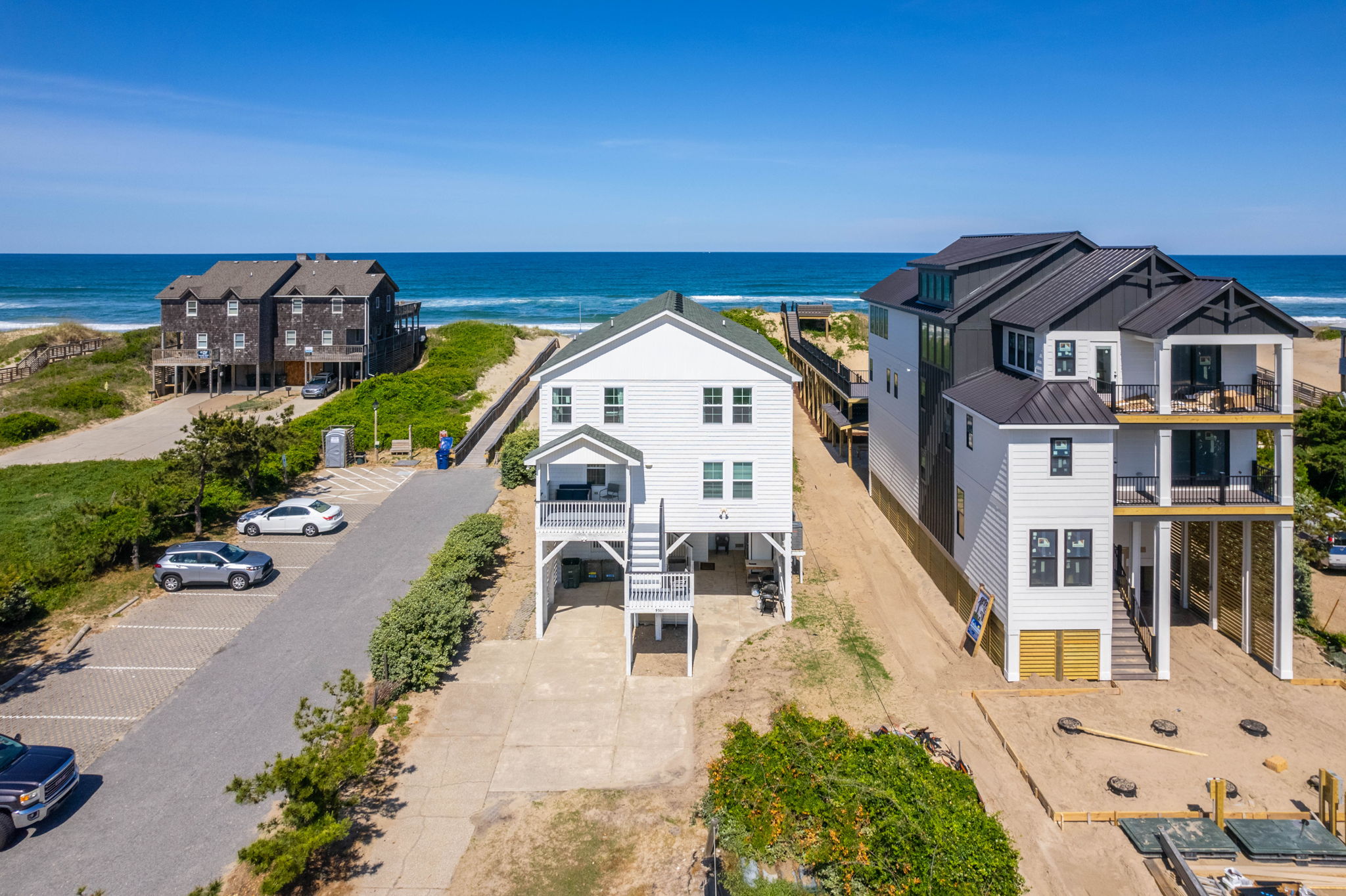 Coastline Haven — Coastal Outlook