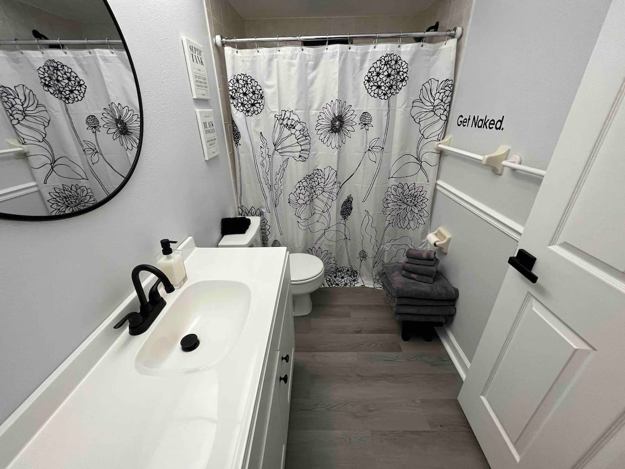 2nd bathroom
