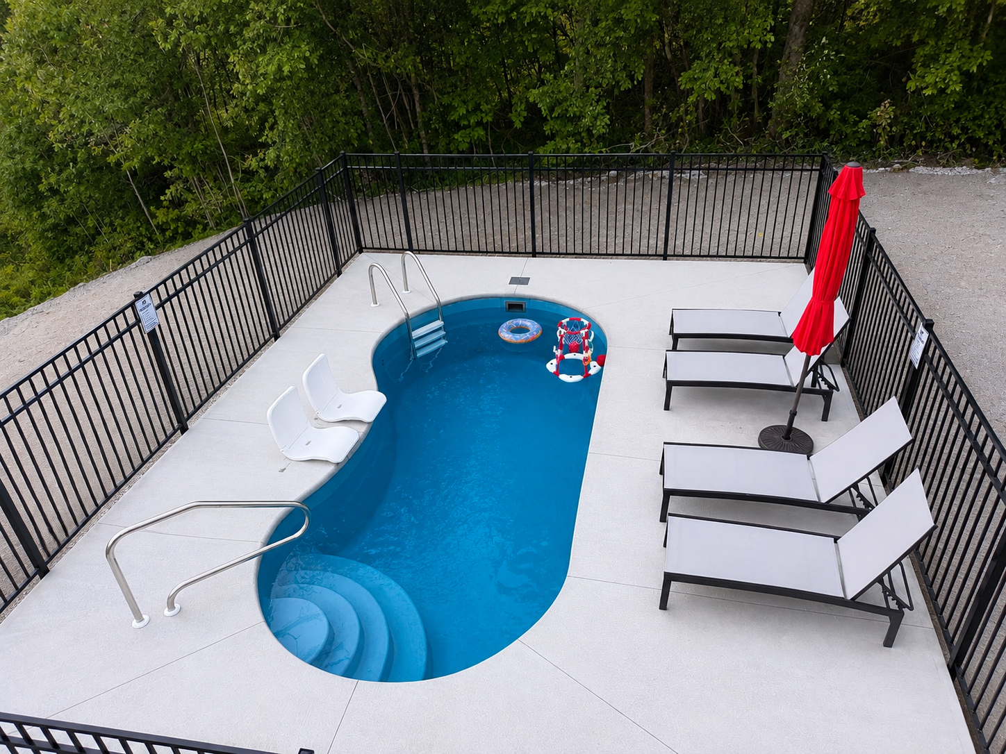 Make a splash in our NEW private saltwater pool! Approximately 3.5–5 ft deep and fully fenced. Please note: the pool is seasonal and currently unheated. Heating is planned for the 2027 season.