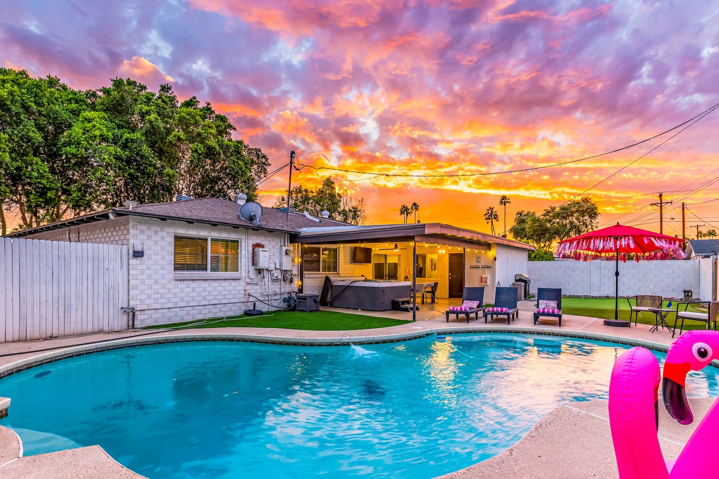 Unwind at golden hour with breathtaking sunset skies reflected in the private pool—Scottsdale evenings don't get better than this.


