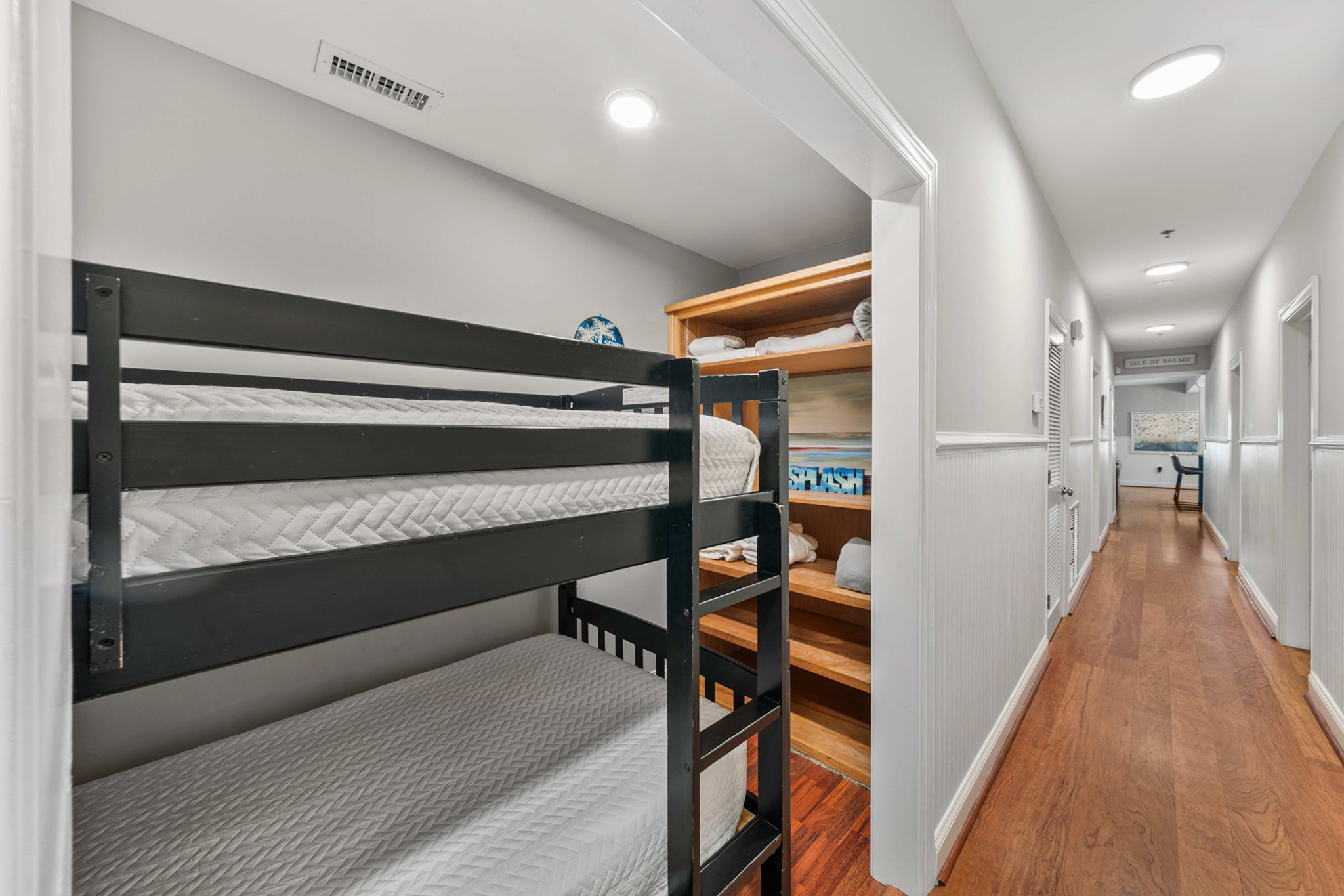 Bunk nook, 2 twins  | Morning Sunrise | 302 Oceanview | 1116 Ocean Blvd, Isle of Palms, SC | IOP Escapes