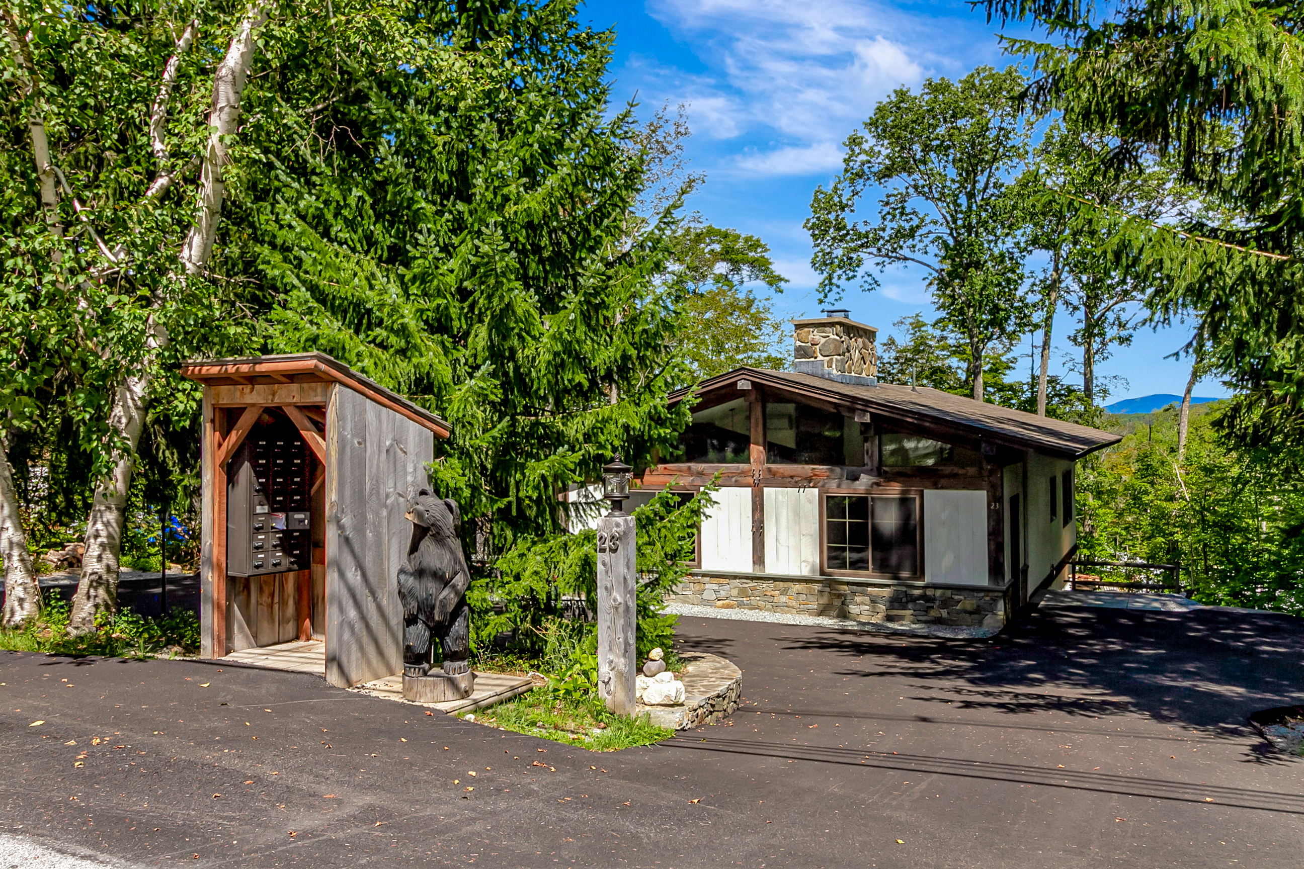 Front of Chalet O'Bear Summer