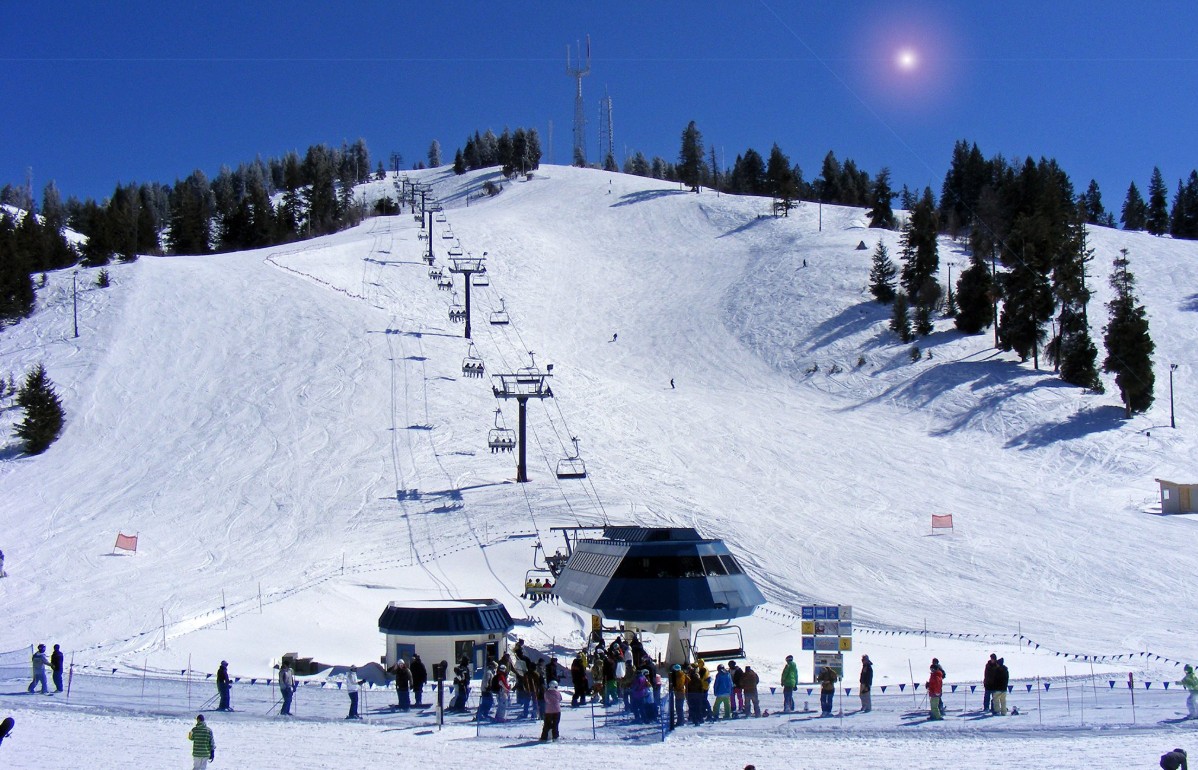 Enjoy the amazing skiing/snowboarding. They even have tubing during the winter and slides during the summertime 