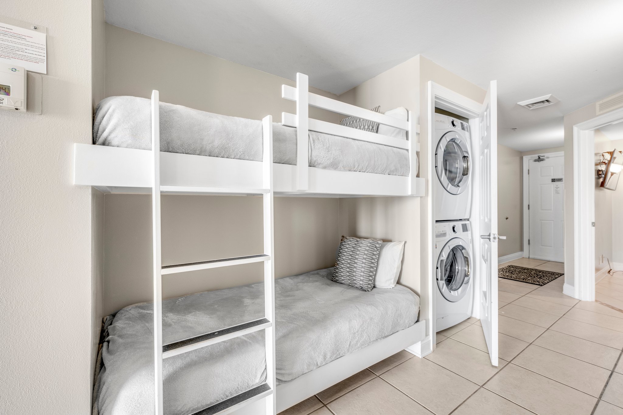 Bunks and notice FULL size washer & dryer