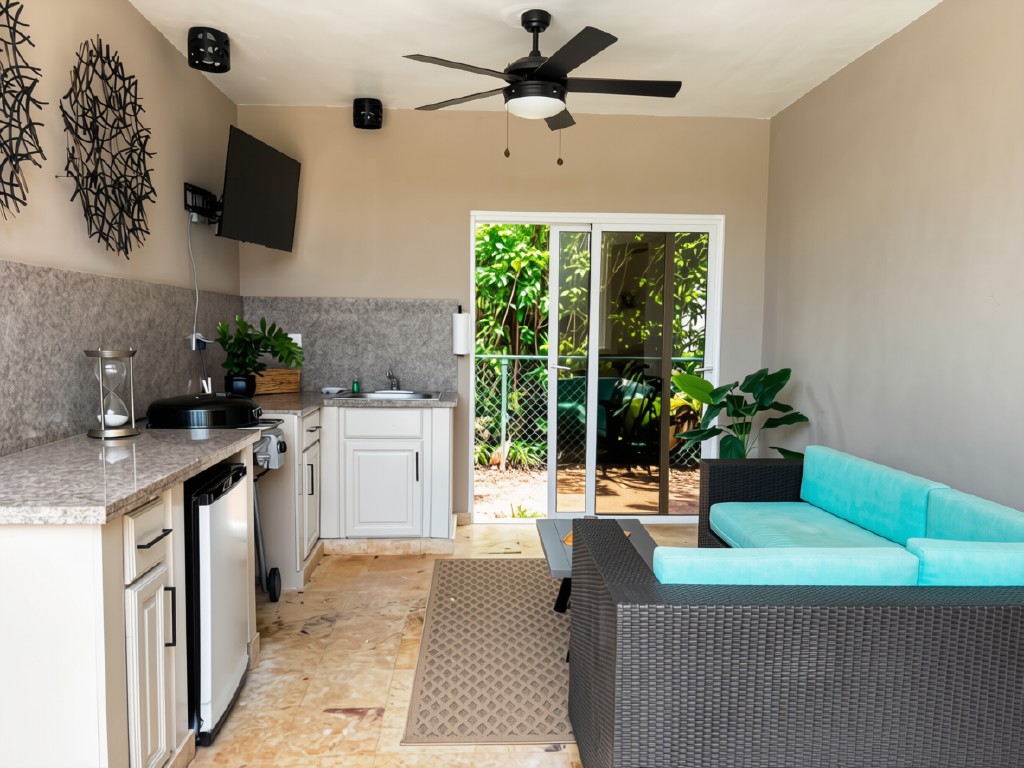 Outdoor kitchen and seating