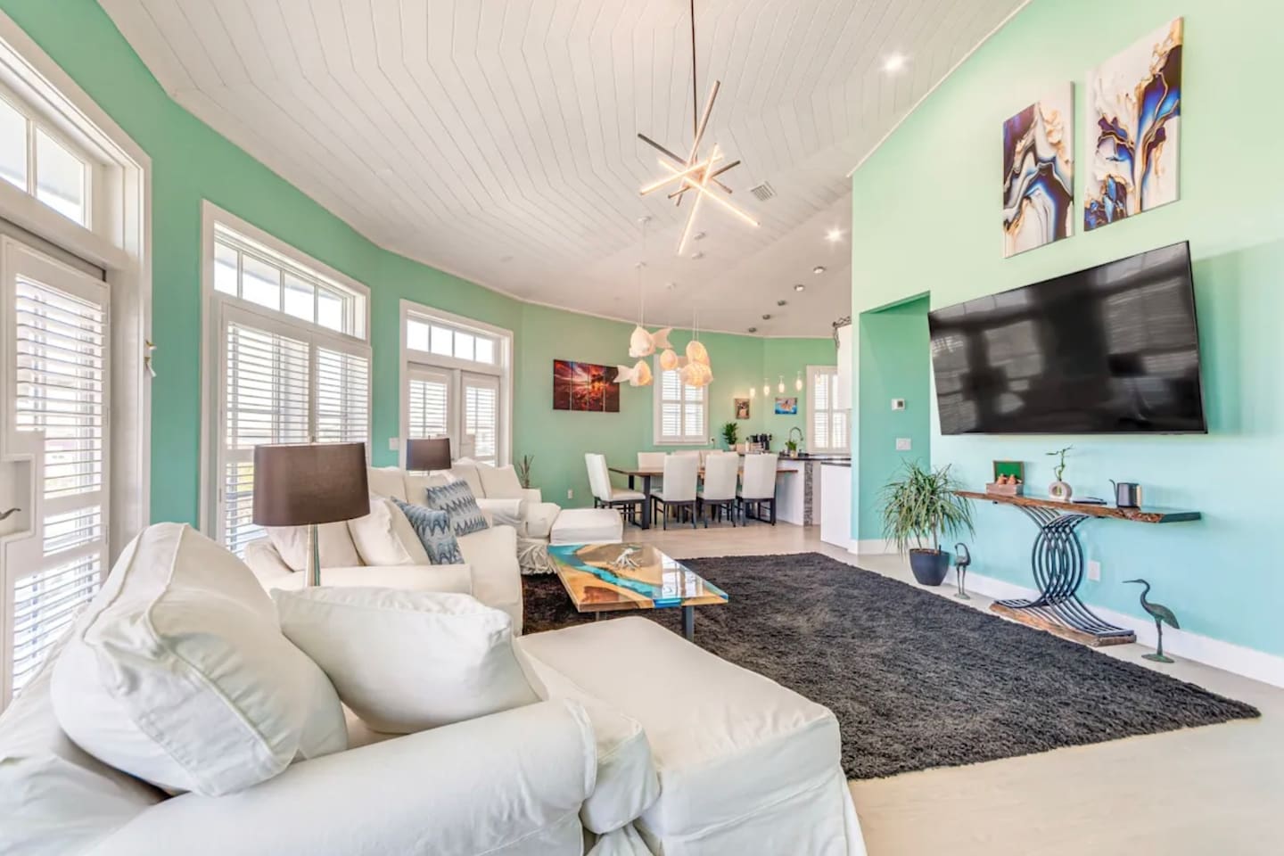 3rd floor living area 