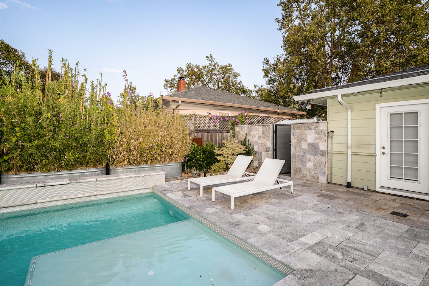 Pool and hot tub are not heated 