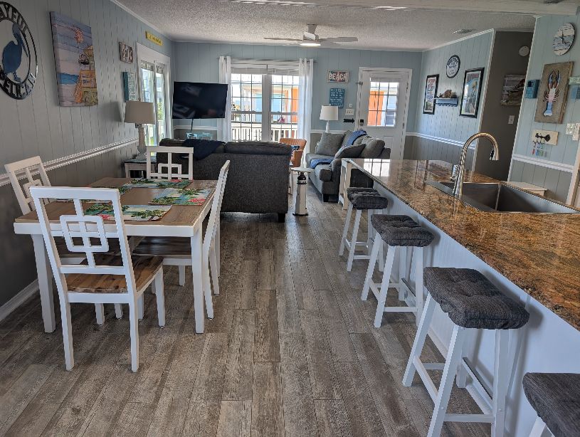 Seat four at the table and four at the island