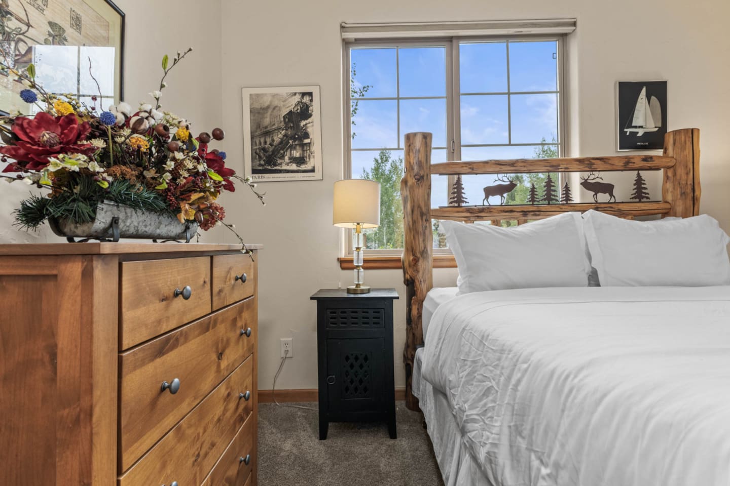 Bedroom 3 | Queensize Bed