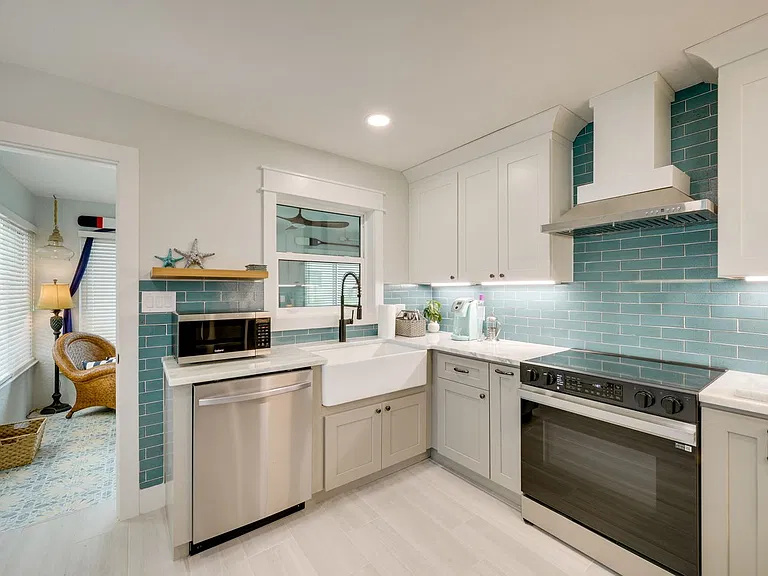 Fully equipped kitchen