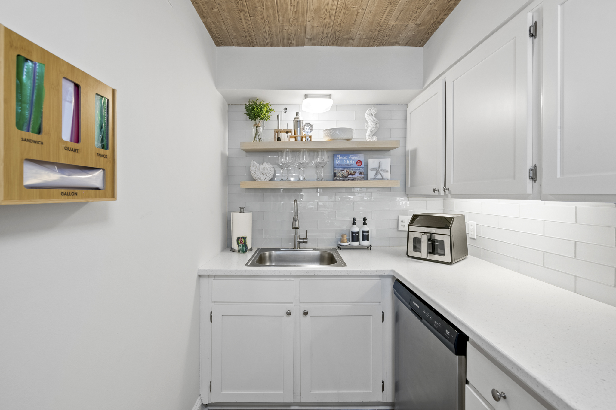 Whip up beachside bites with ease in a fully stocked kitchen equipped for every craving.