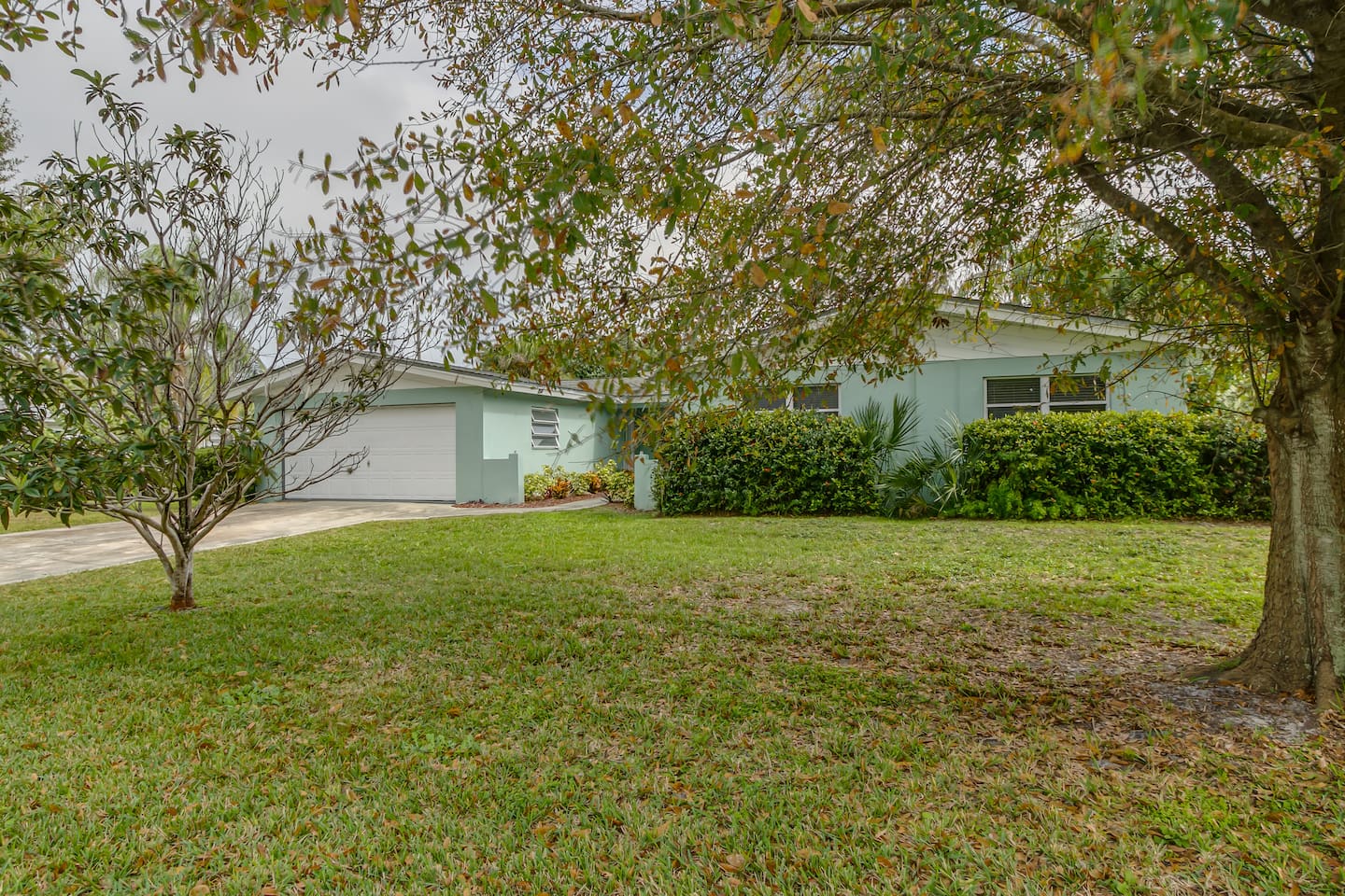 Florida Living - Welcome to Greenway Drive 32901