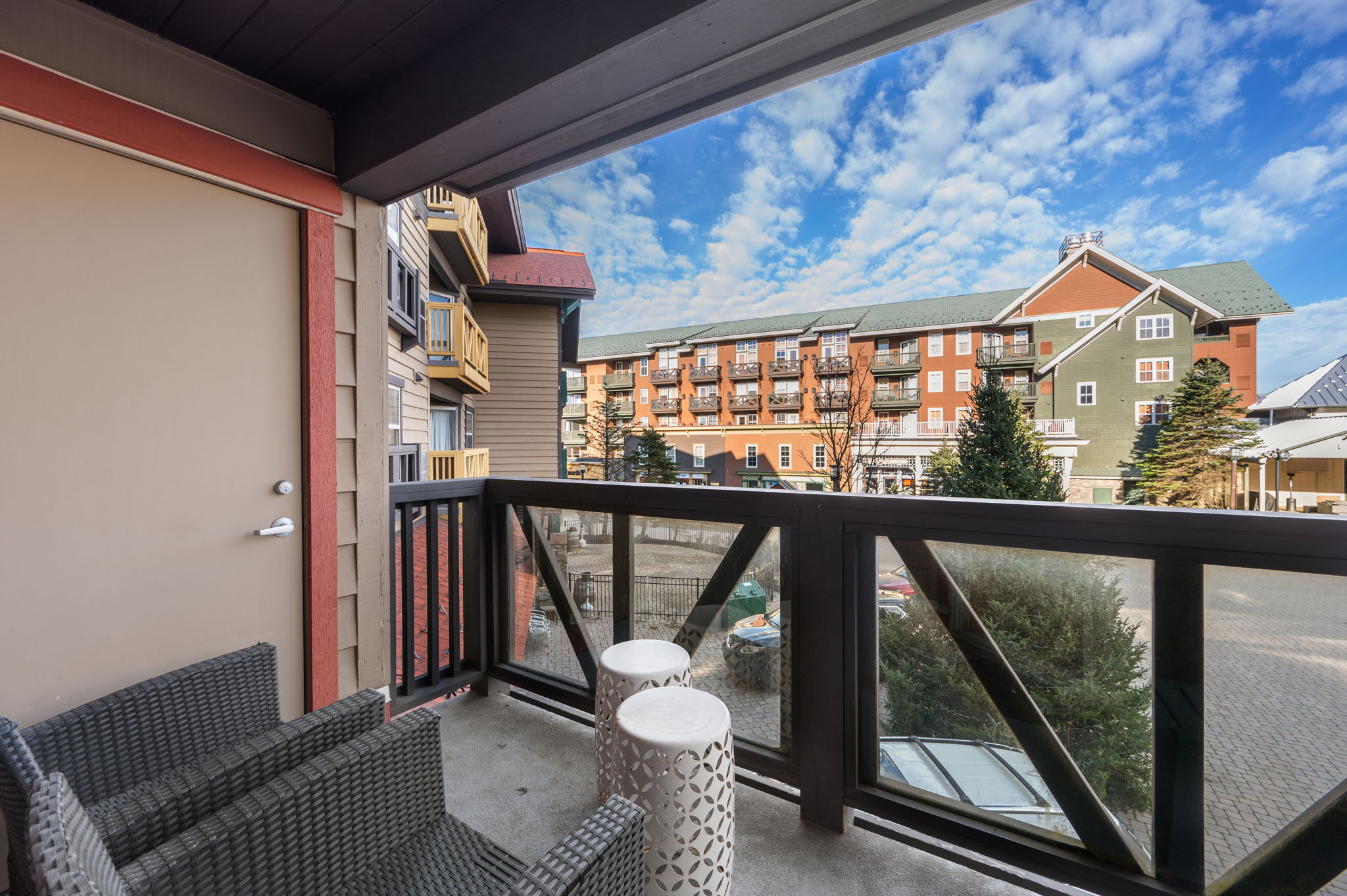 RF 222: Ski-In/Out | Private Balcony & Fireplace | Sleeps 4 5