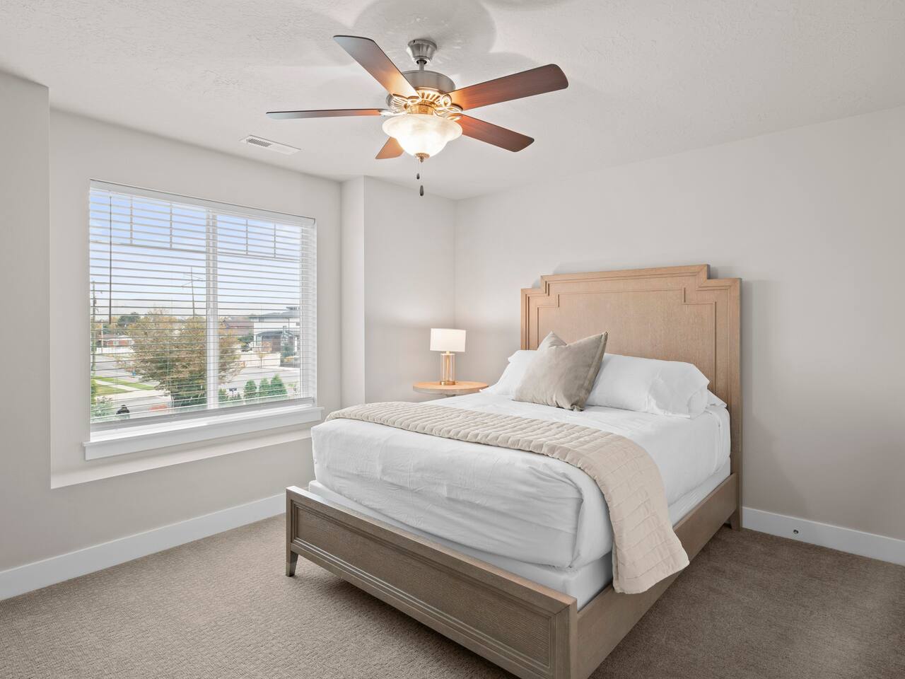Queen Bedroom 1 - Upstairs
