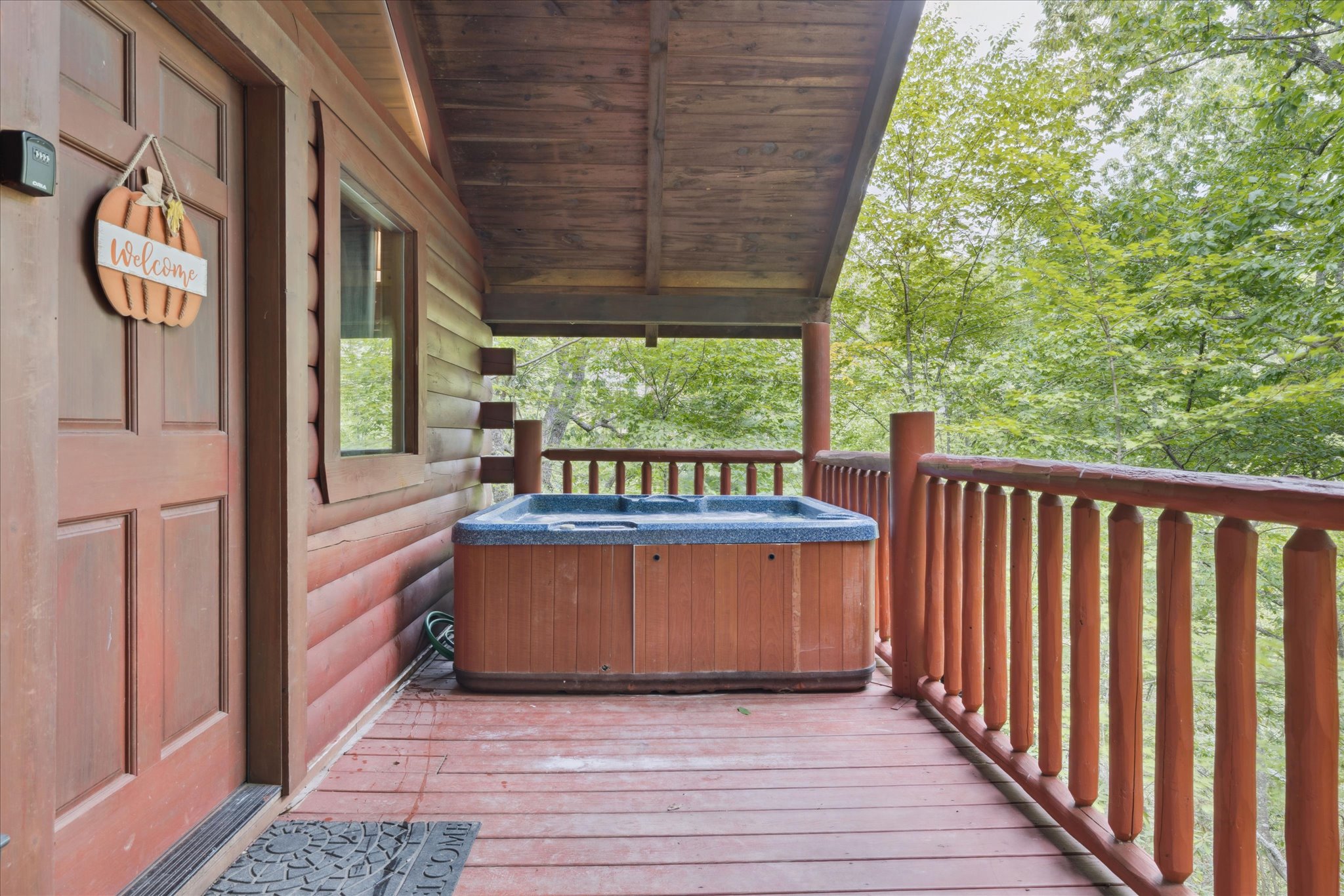 Hot Tub on front deck