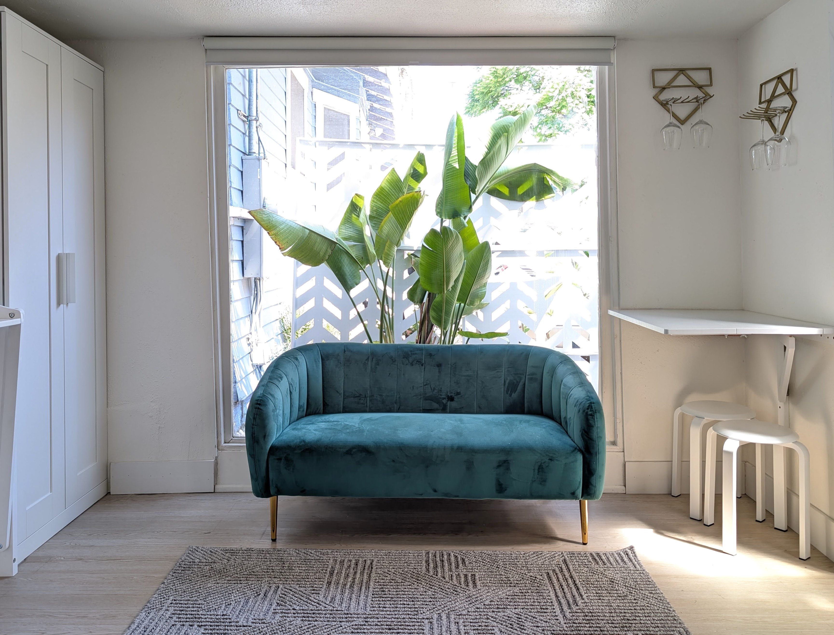 Cozy corner with natural light. 🌿