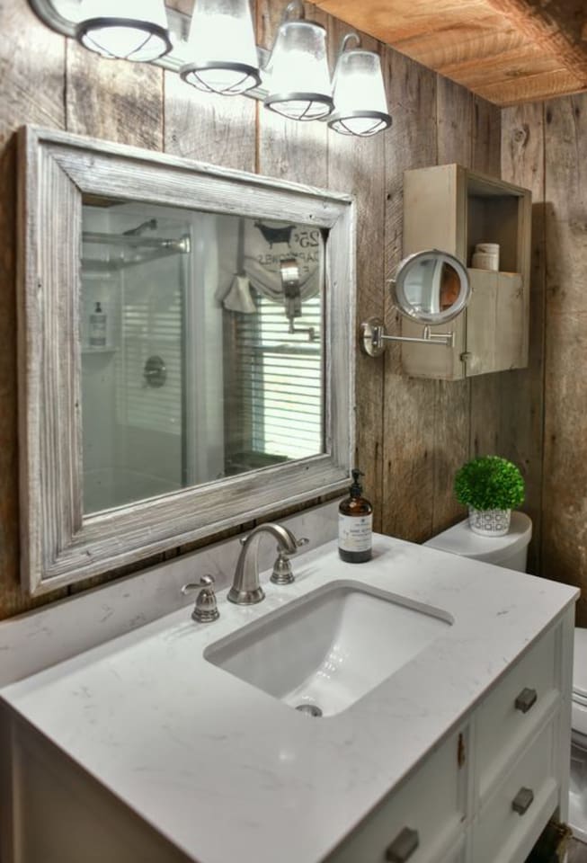 Main Bathroom
