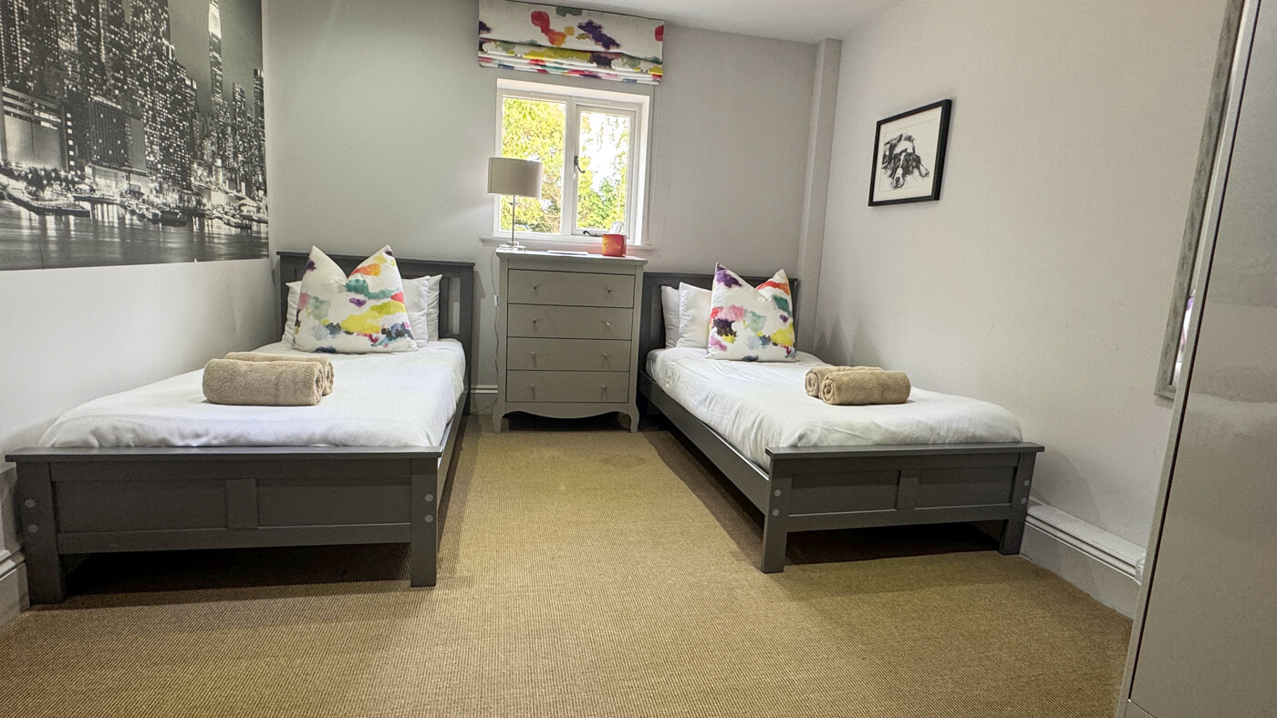 Partridge room with two single beds