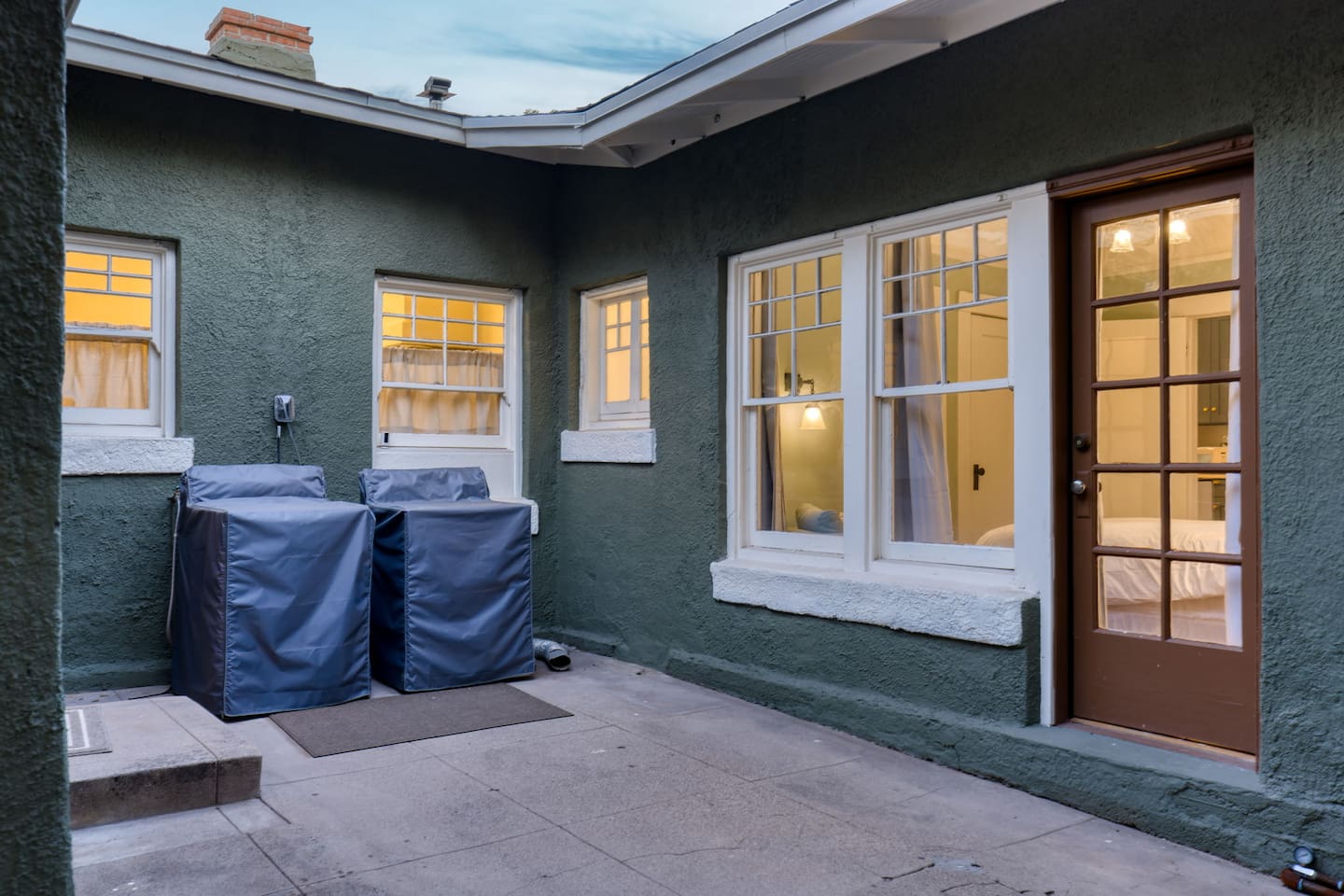 shared laundry patio