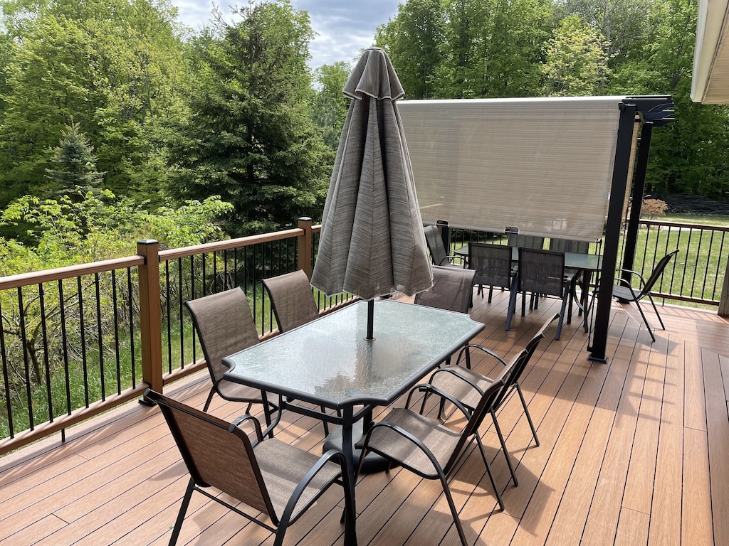 Deck Dining