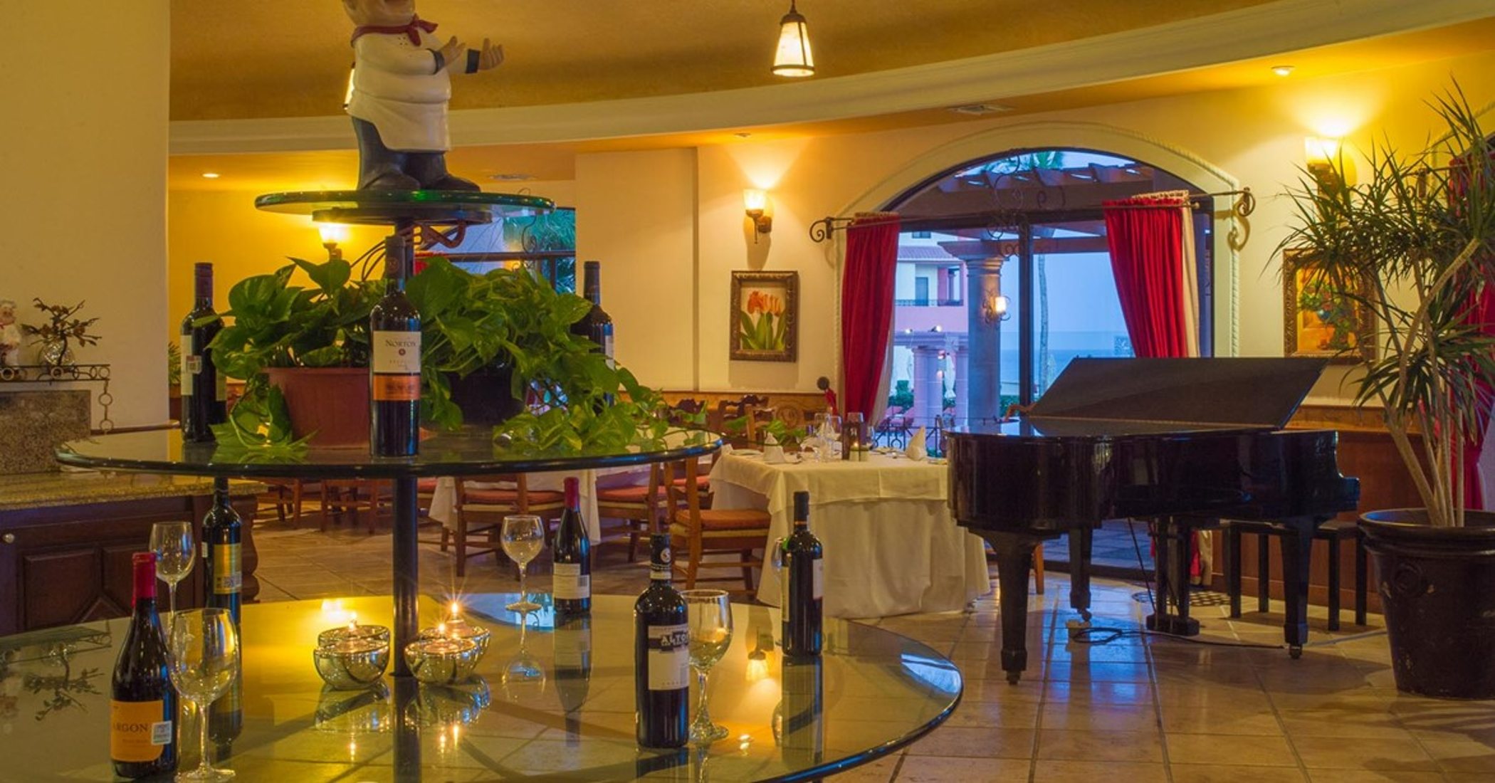 Dining at Playa Grande, Vacation Travel Exclusives