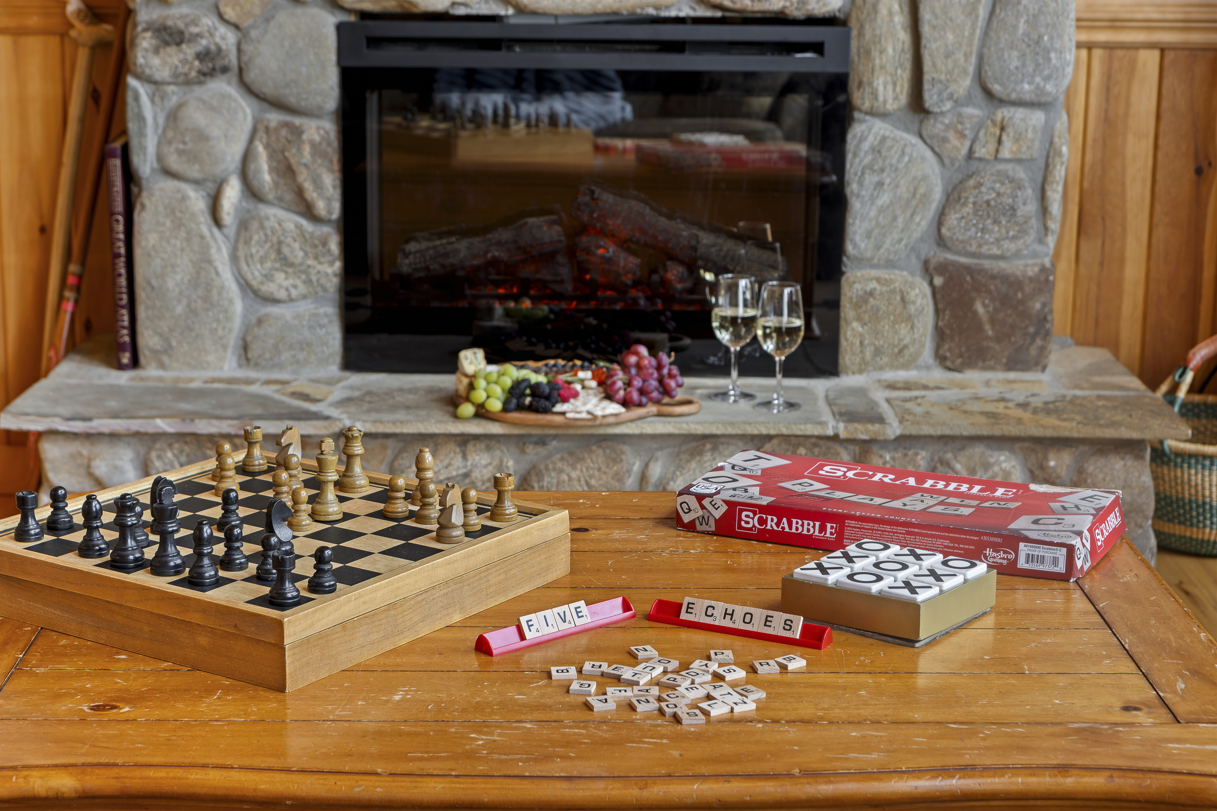 Living Area: Enjoy board games and a warm fire with friends over wine and delicious snacks!