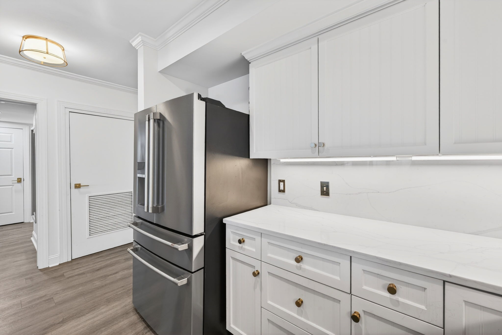 Kitchen | 1006 Ocean Blvd, Isle of Palms, SC | 102 Dunescape | IOP Escapes