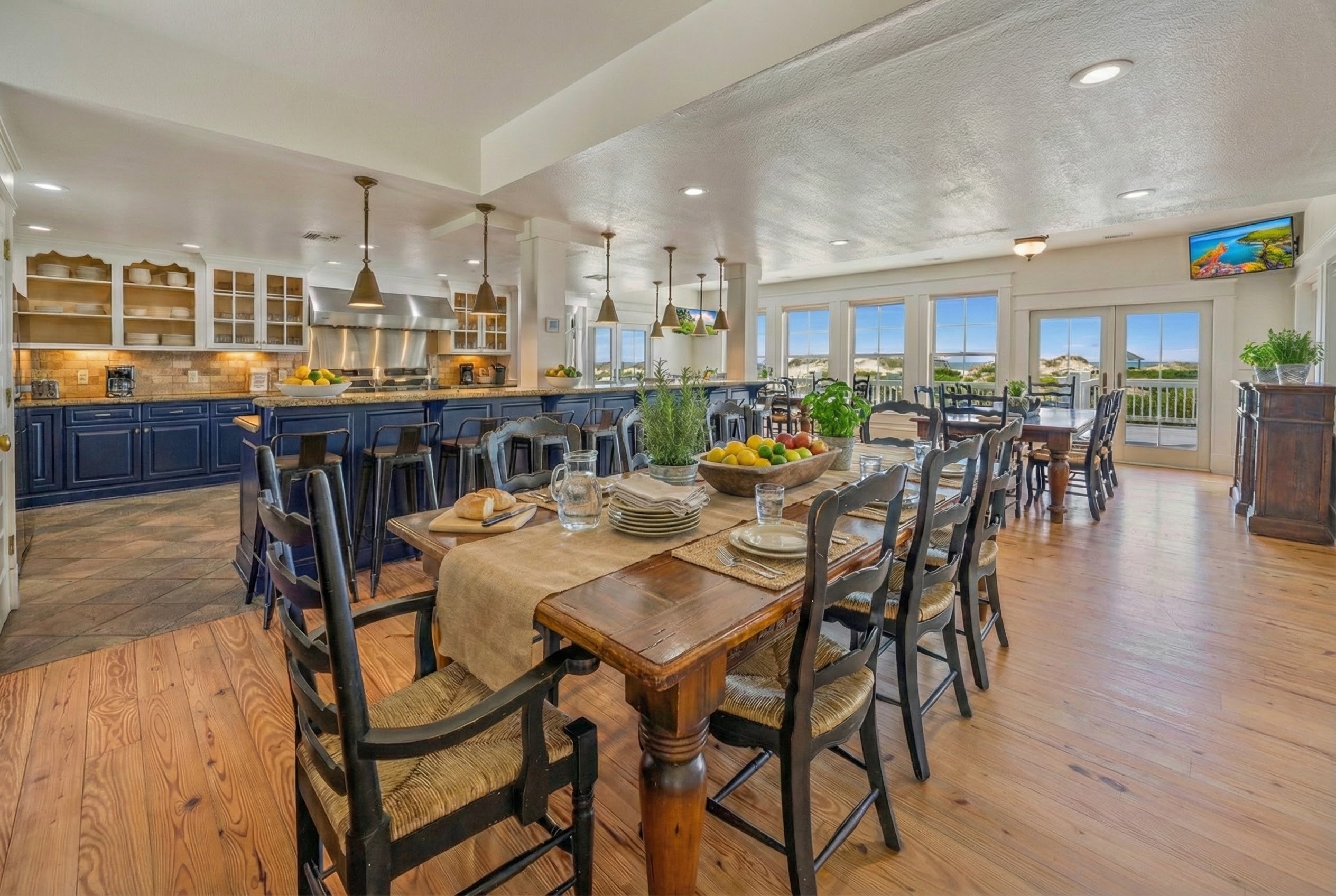 The Mark Twain — Open Dining