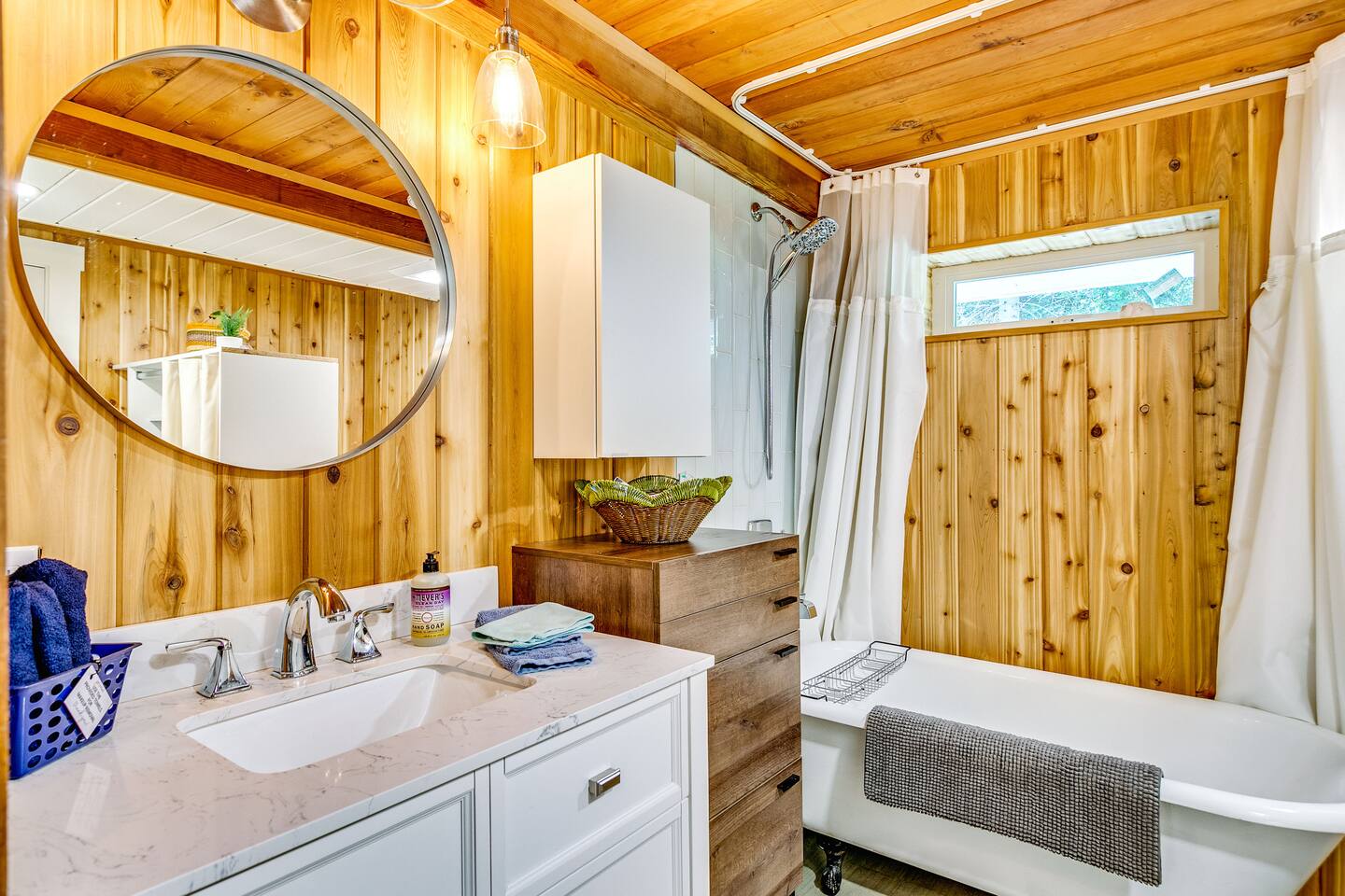 Soak away in the claw foot tub. Cottage spa day!