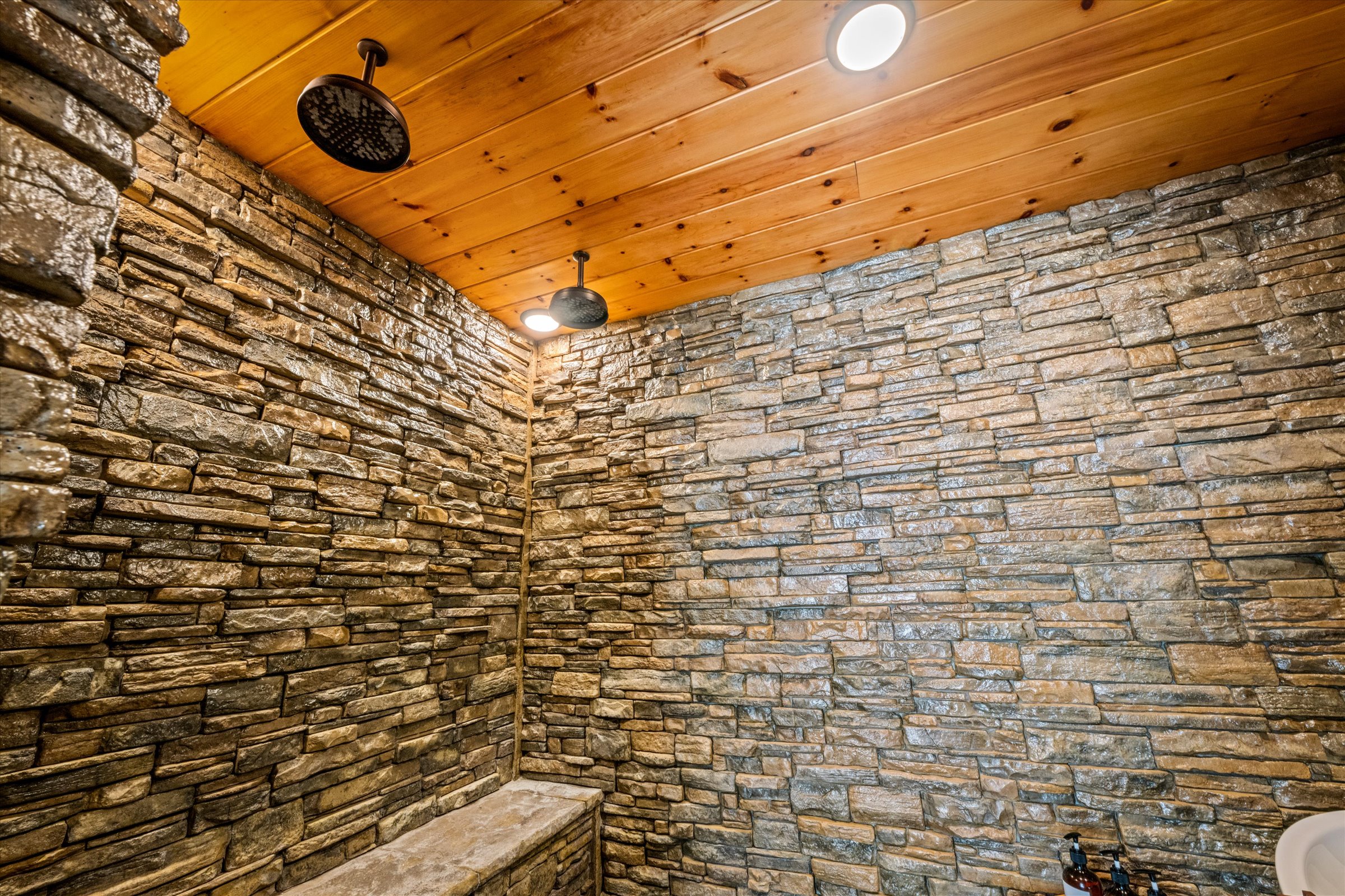 En-Suite Bathroom 1: Luxurious bathrooms with Double Head Shower in addition to a Soaking tub in each of the master bathroom suite