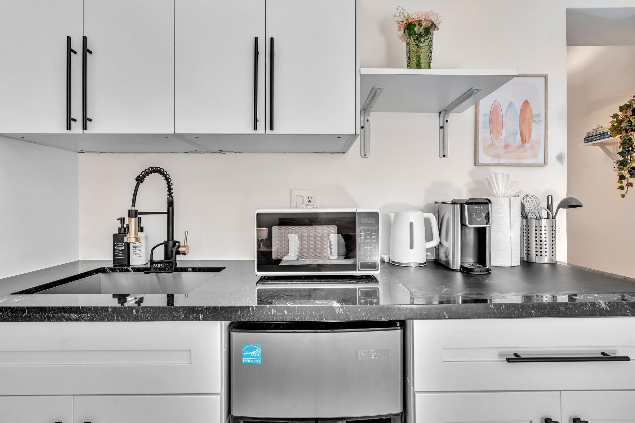 Santorini Blu | Chic Beach Studio Steps to Ocean 6