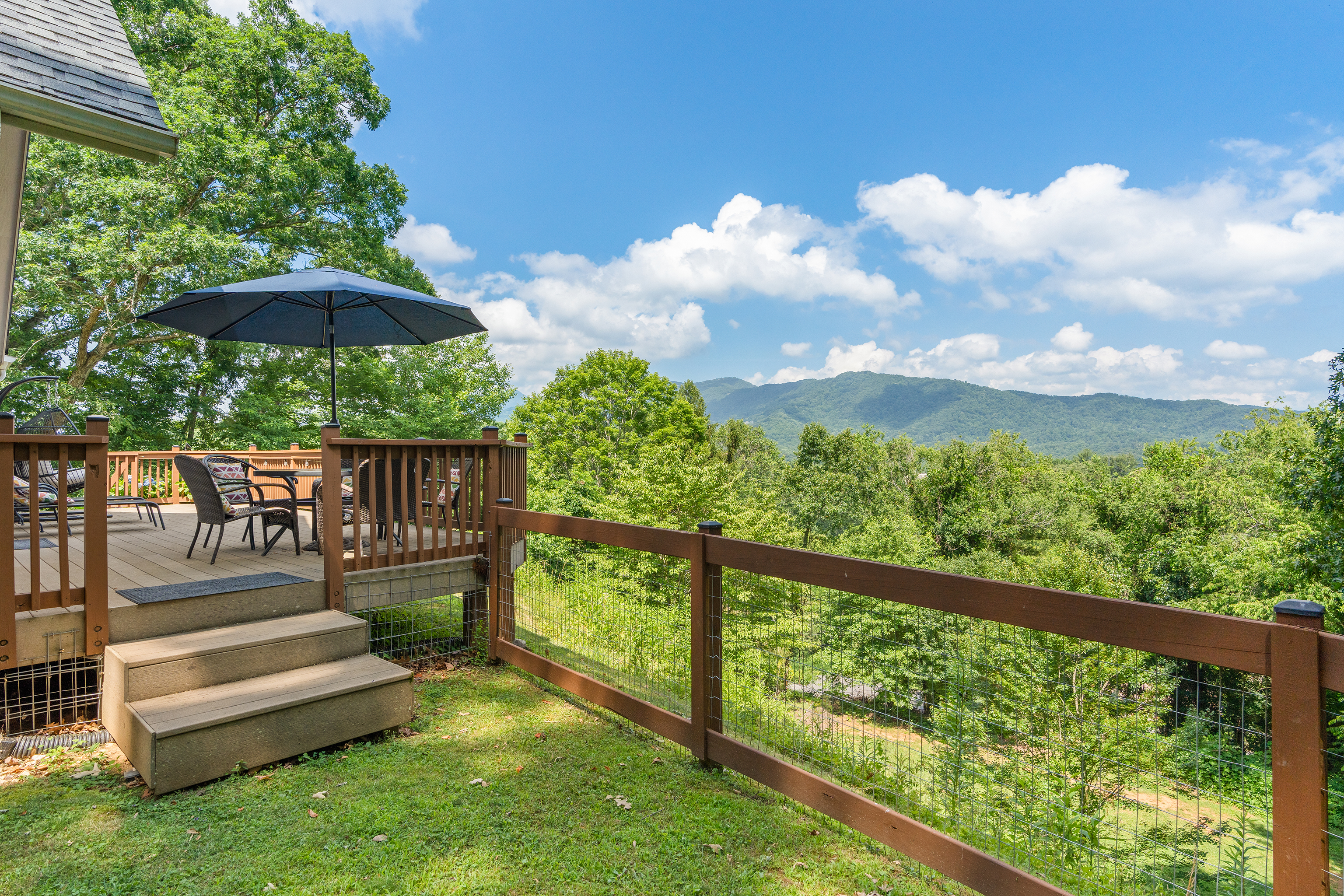 Mountain Views, yet Close to Downtown