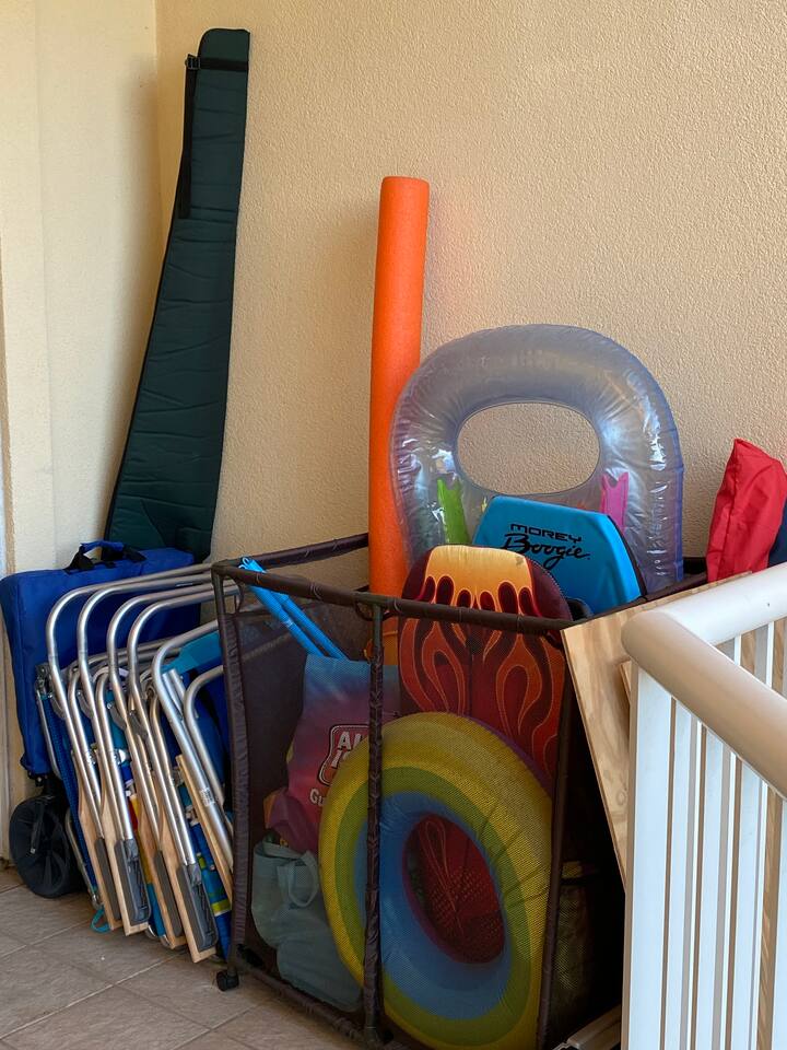 Beach Chairs, Boogie Boards and a Beach Cart!  Guests are welcome to use these! 