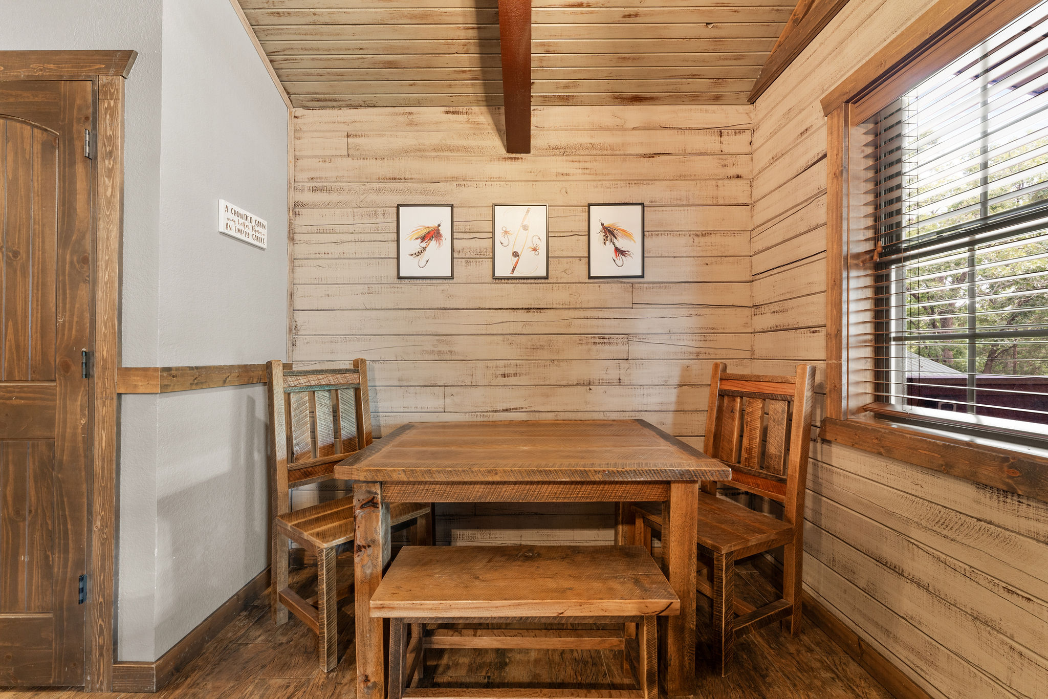 Dinning room table