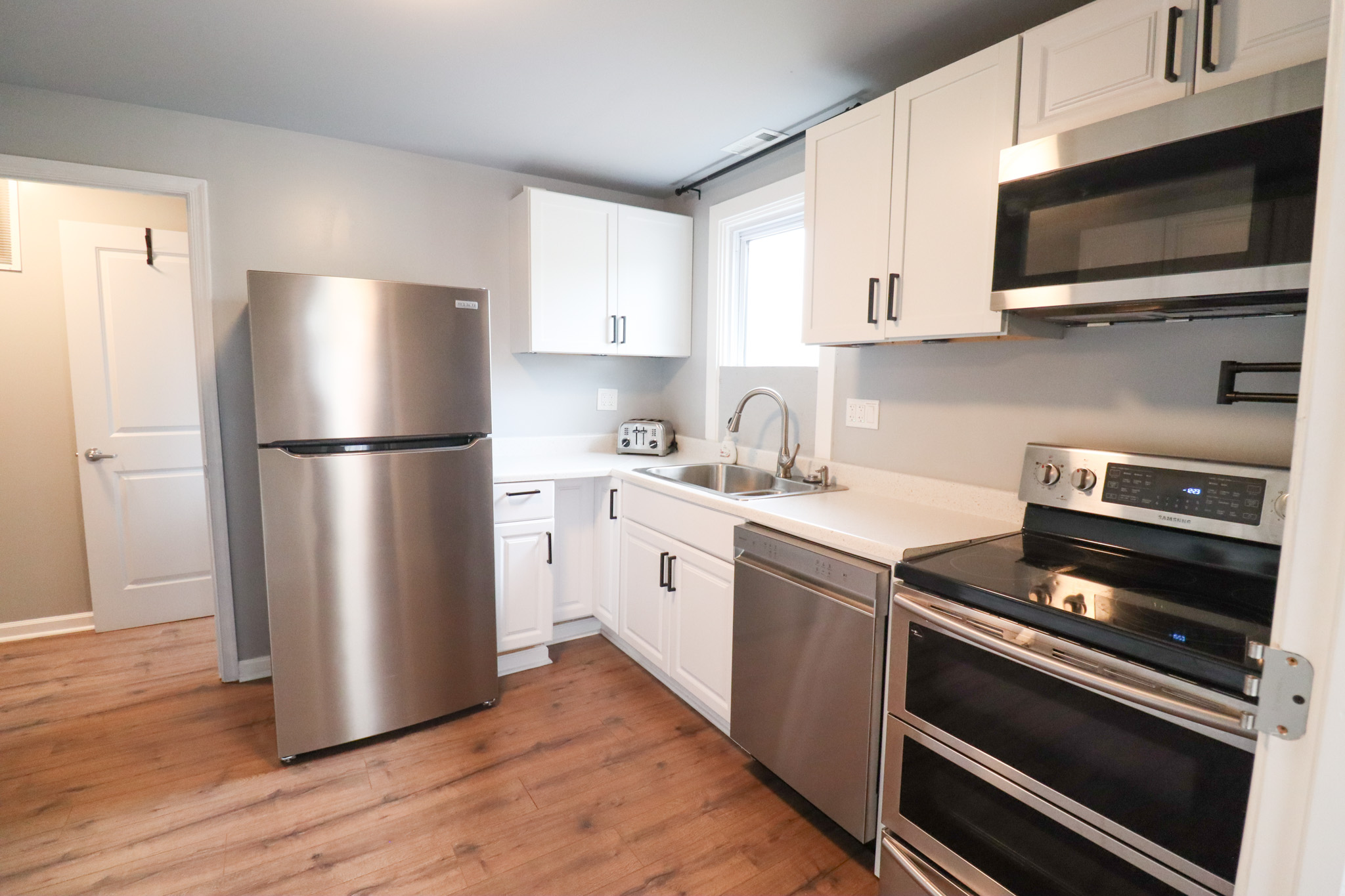Full size appliances 