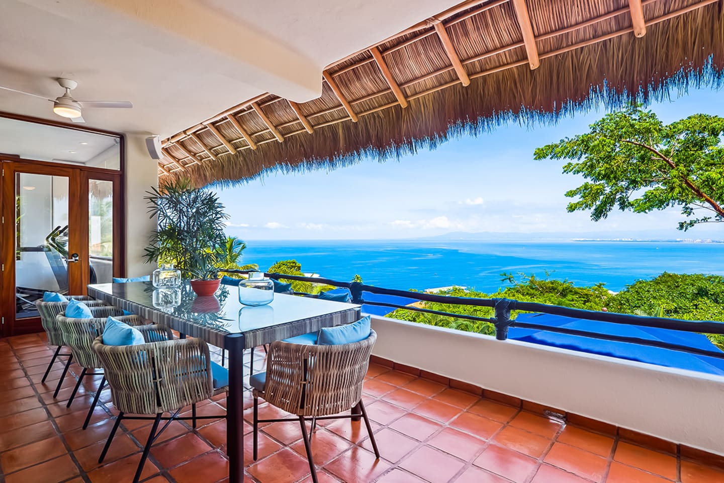 Balcony Dining