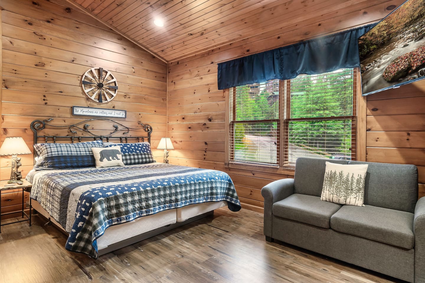 King bedroom 4 of 5 pictured