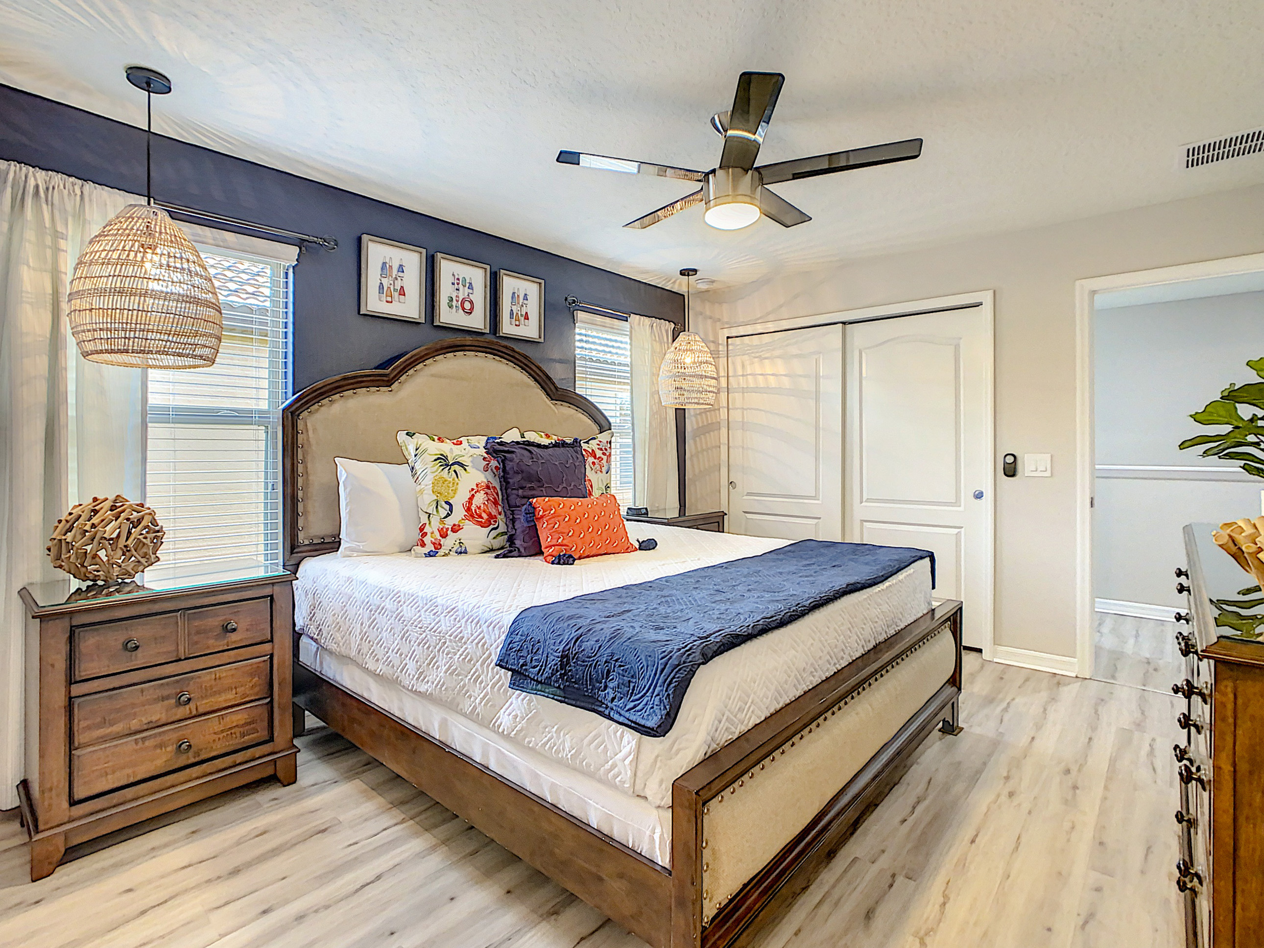 Suite 3 - 2nd Floor - King