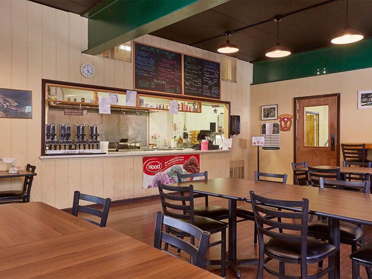 Snack bar