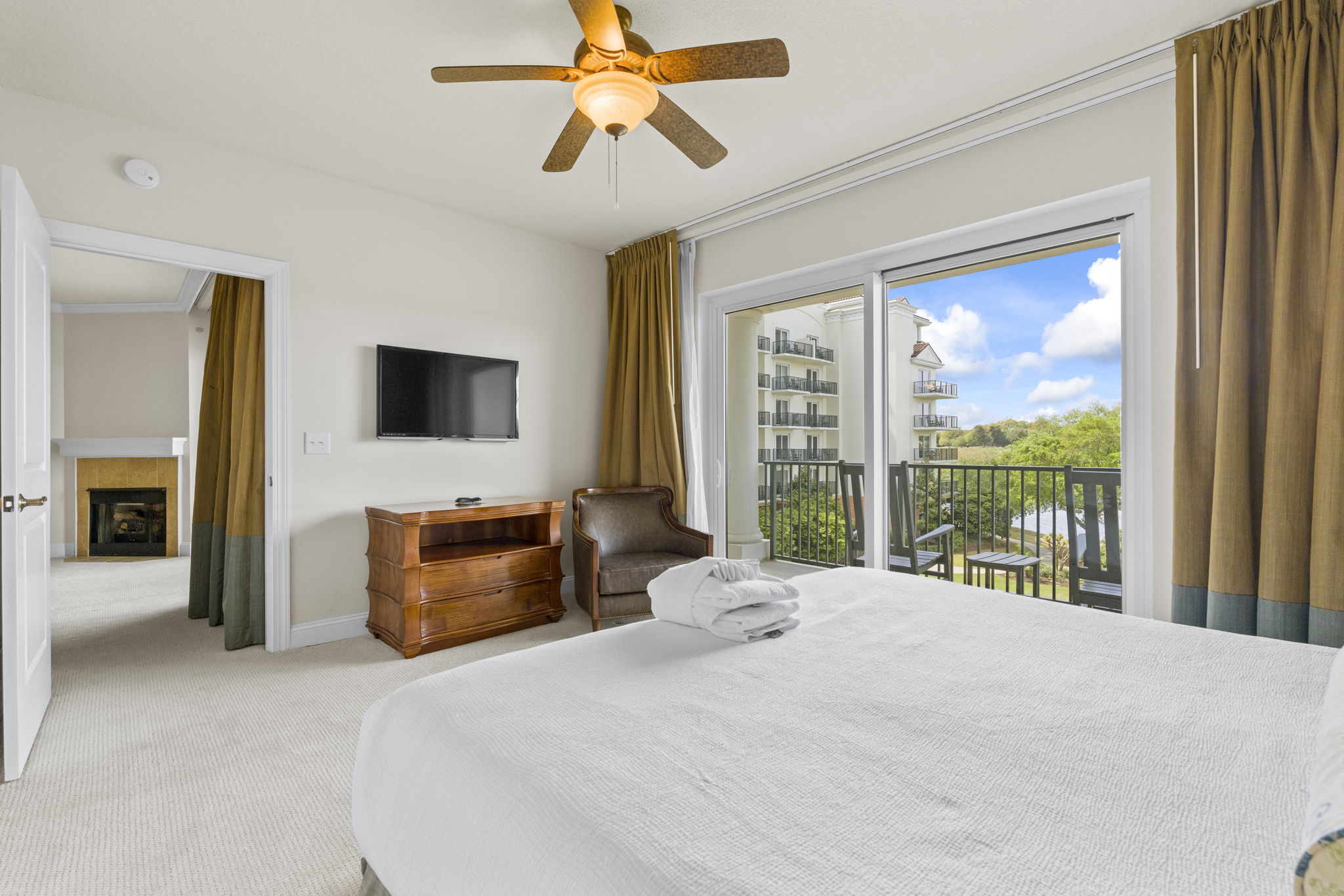 Master Bedroom featuring a King bed, balcony access overlooking the intracoastal waterway and ensuite bathroom