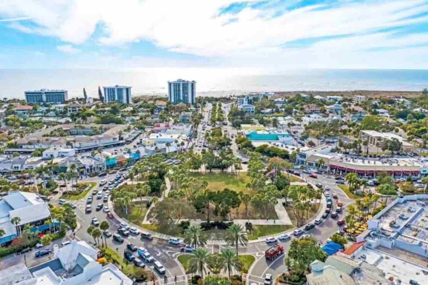 St Armands Circle a short drive away