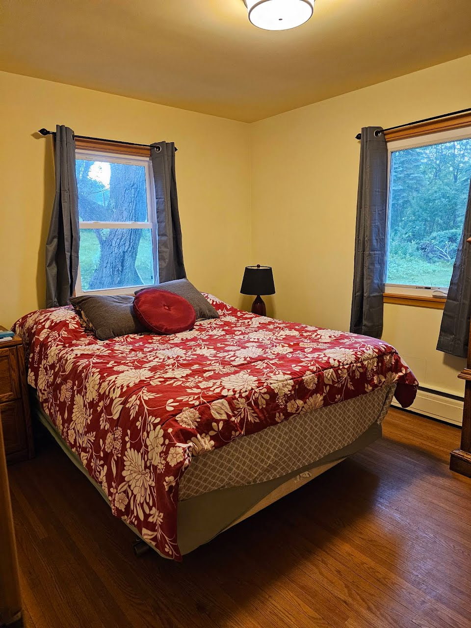 Queen bed