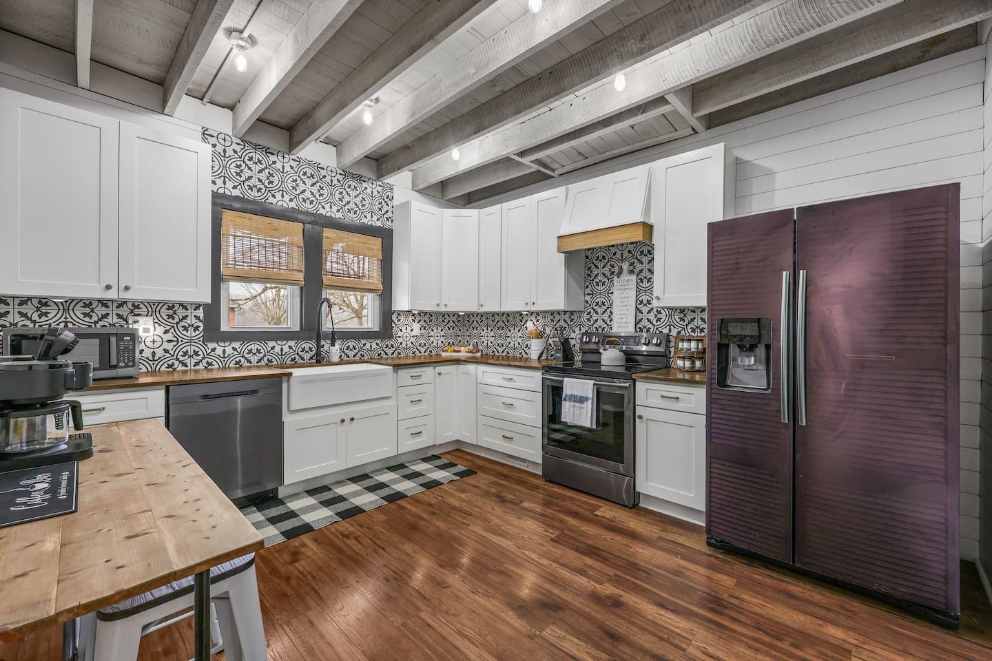 Fully stocked kitchen for everything trail breakfasts to family or large gatherings.