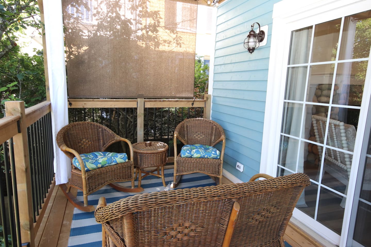 Lower deck off main level 