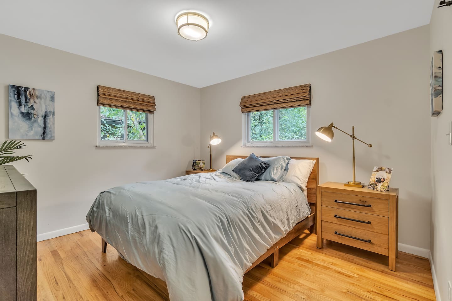 Use stylish reading lamps to set a more intimate mood during the evening.