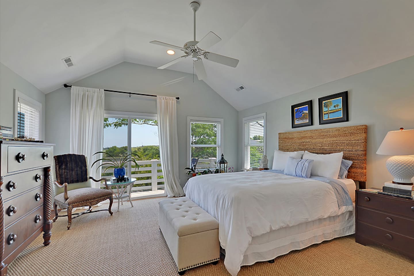 Bedroom 2 (Queen Size)